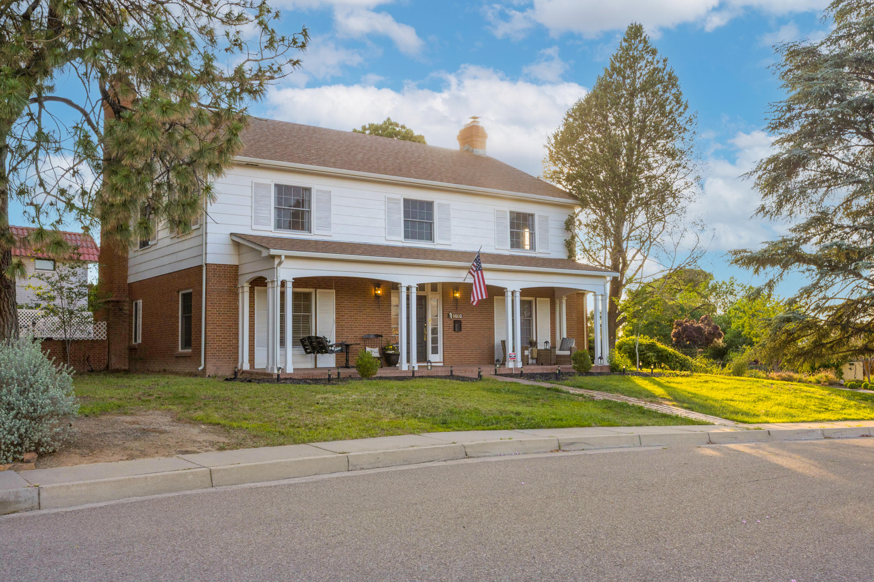 Photo 18 — 1809 Newton Place NE