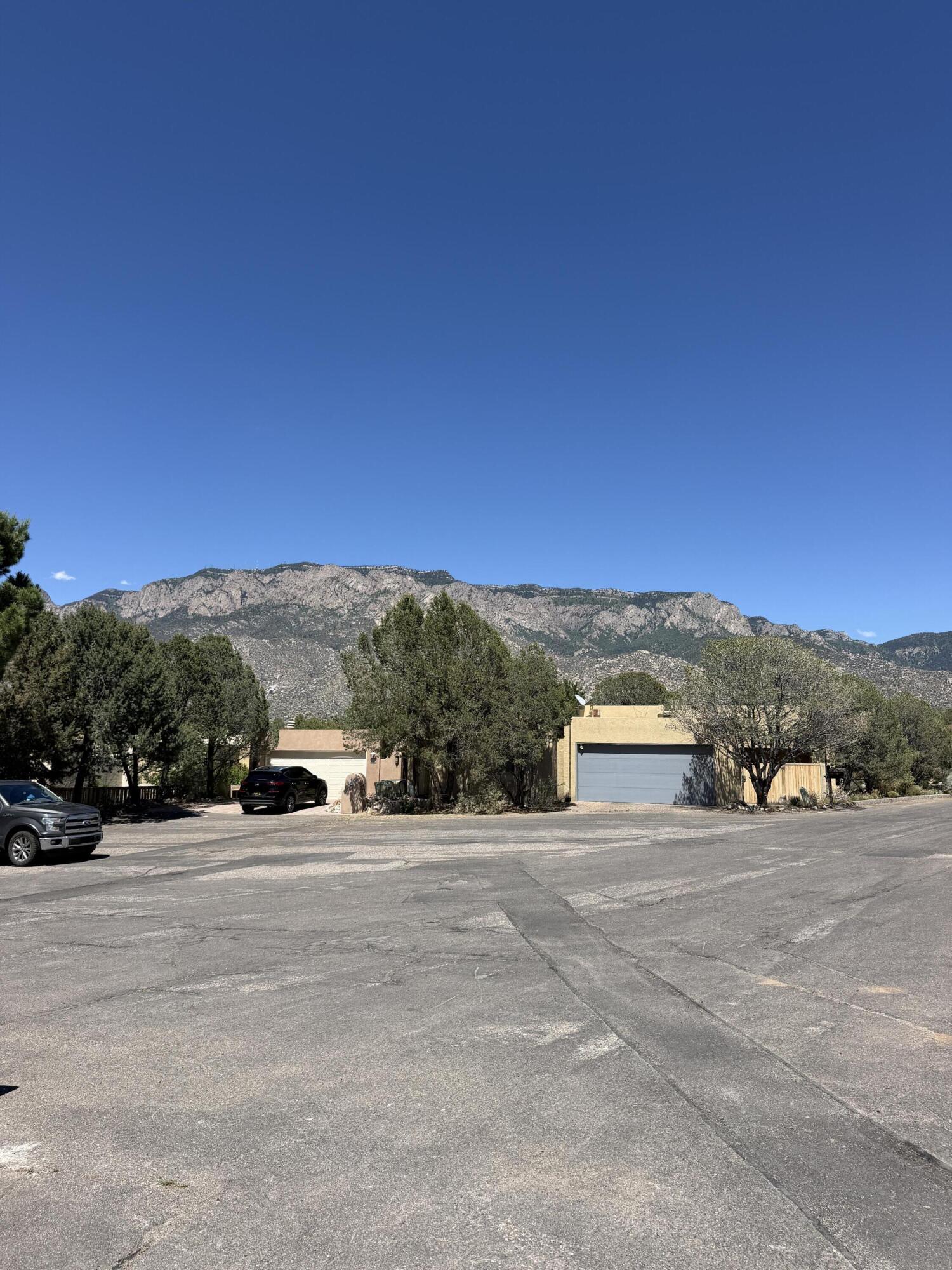 1822 Tramway Terrace Loop NE, Albuquerque, NM 87122