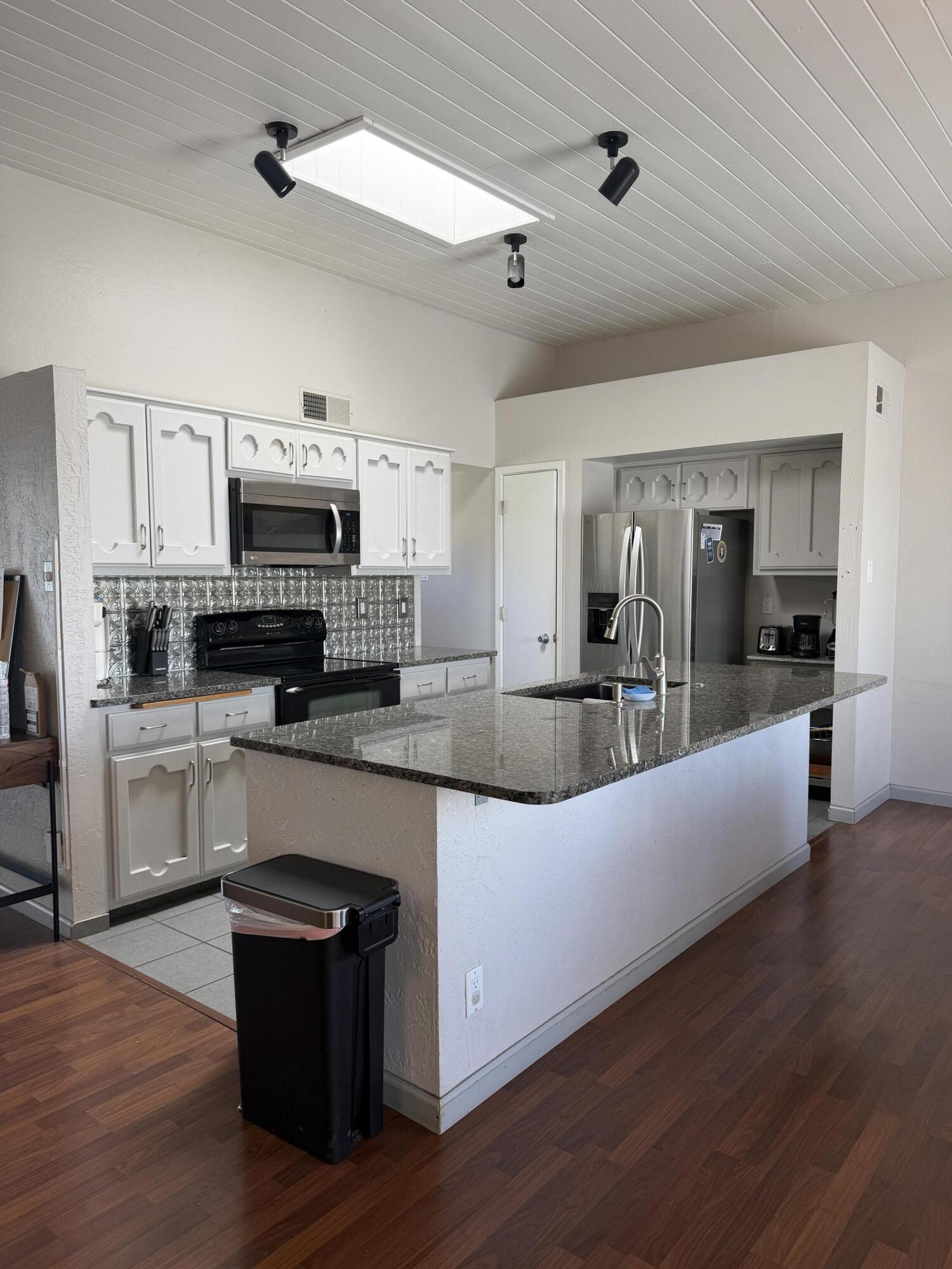 Photo 15 — 1822 Tramway Terrace Loop NE