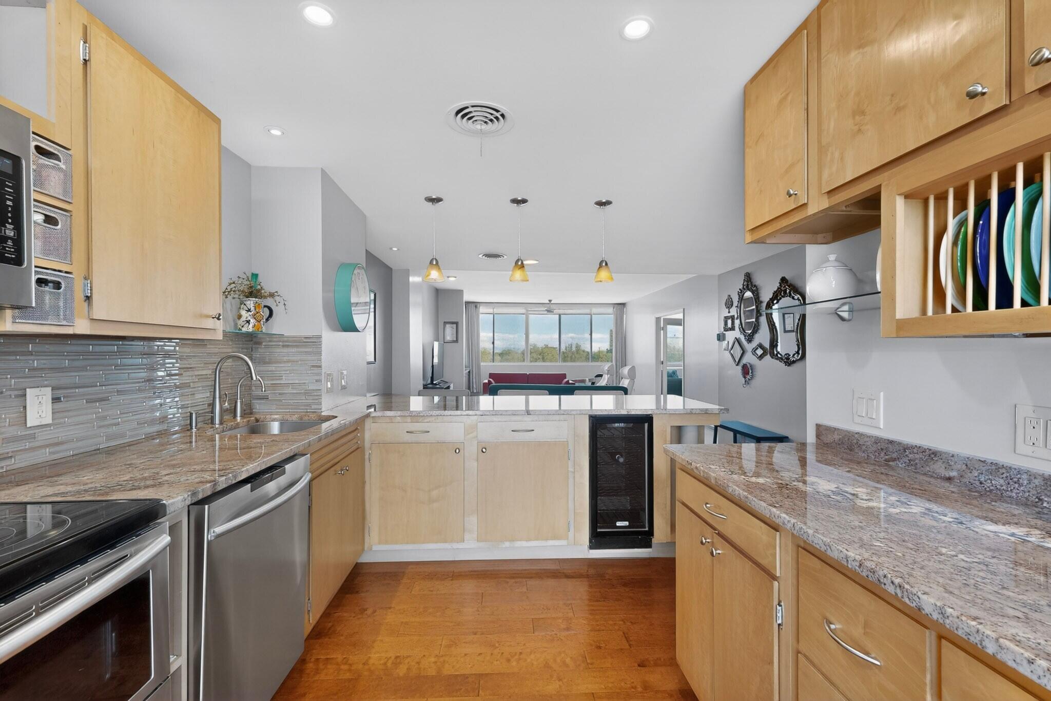 Photo 17 — 600 Alcalde Place SW 5A