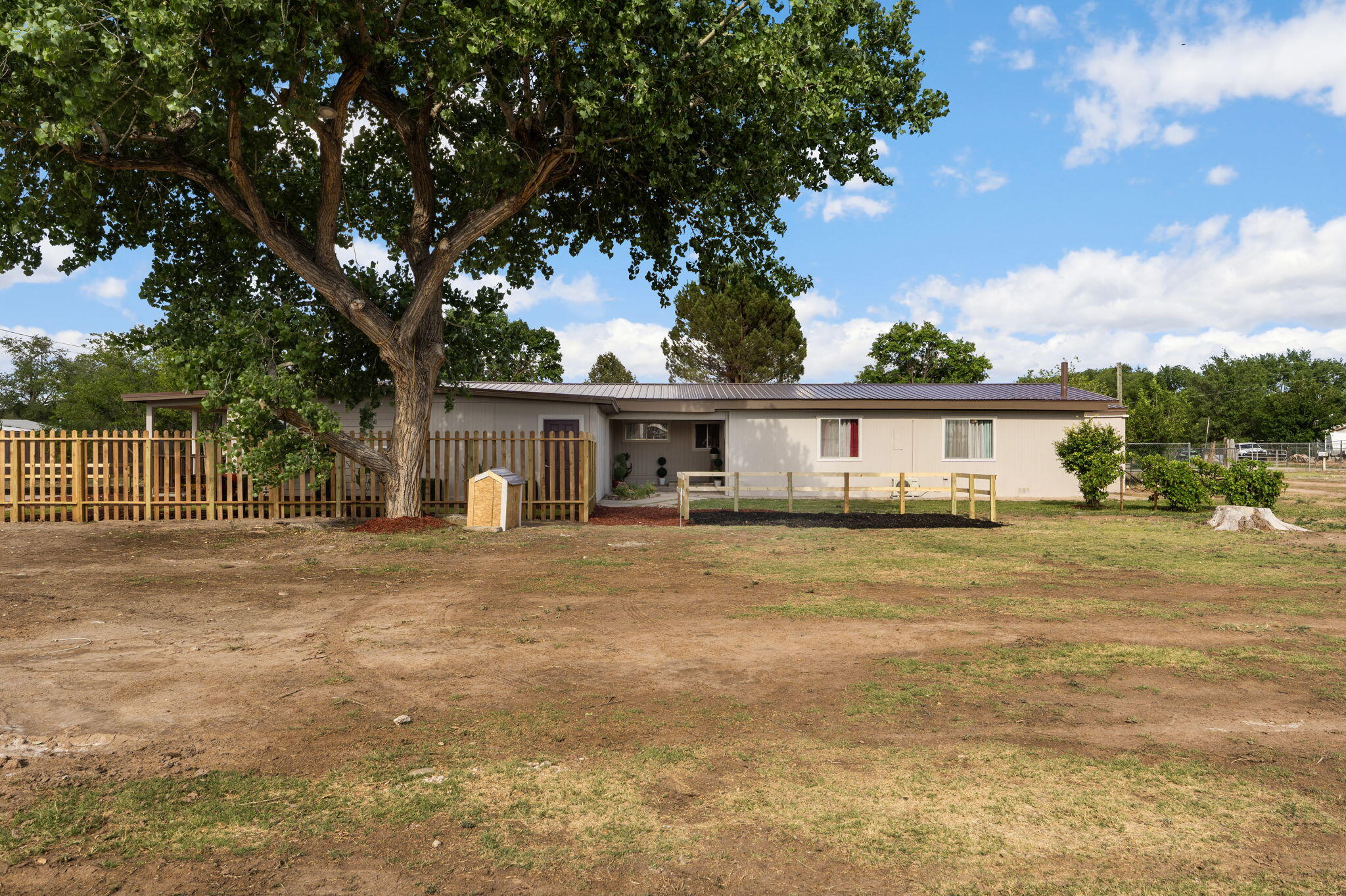 Photo 6 — 7521 Sanchez Road SW