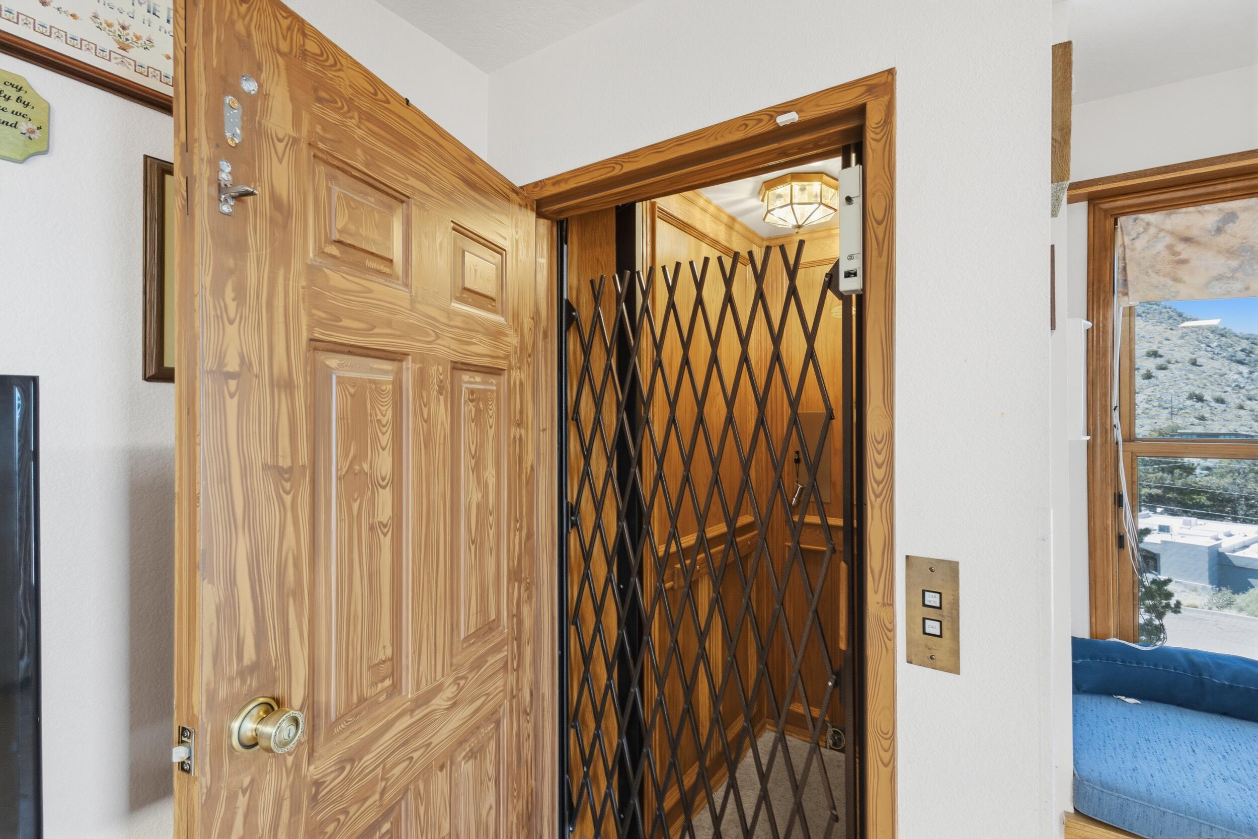 Photo 17 — 4711 Alpine Court NE