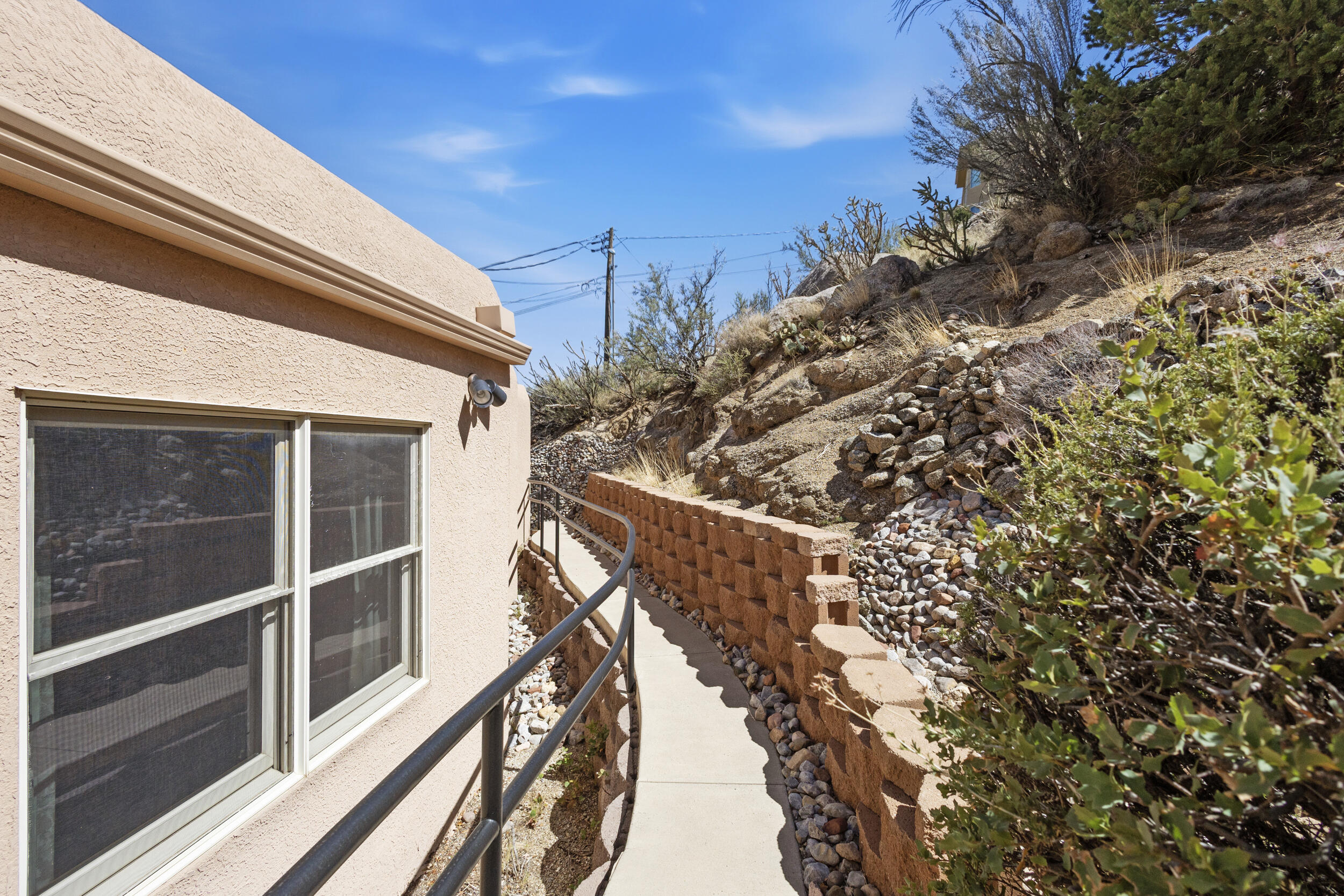 Photo 13 — 4711 Alpine Court NE