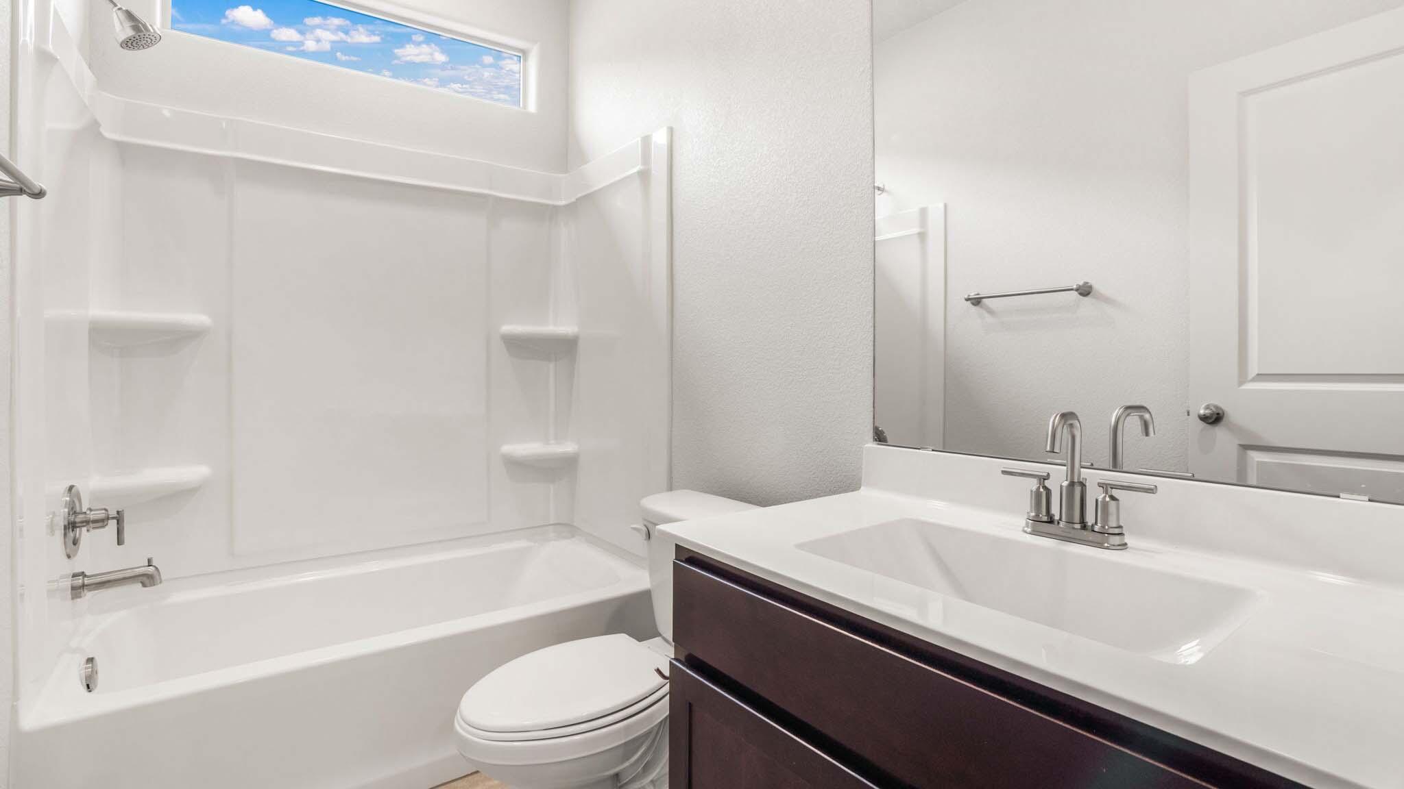 Photo 5 — 6048 Gilpin Drive SE