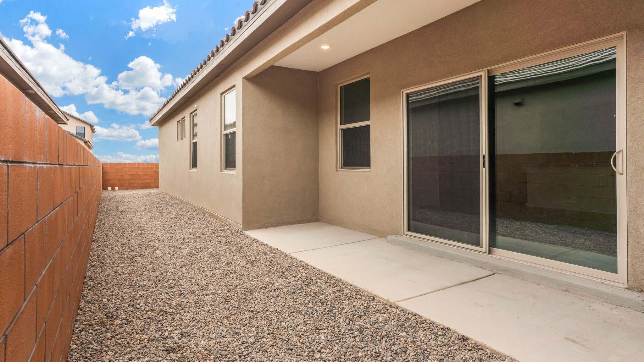 Photo 3 — 6048 Gilpin Drive SE