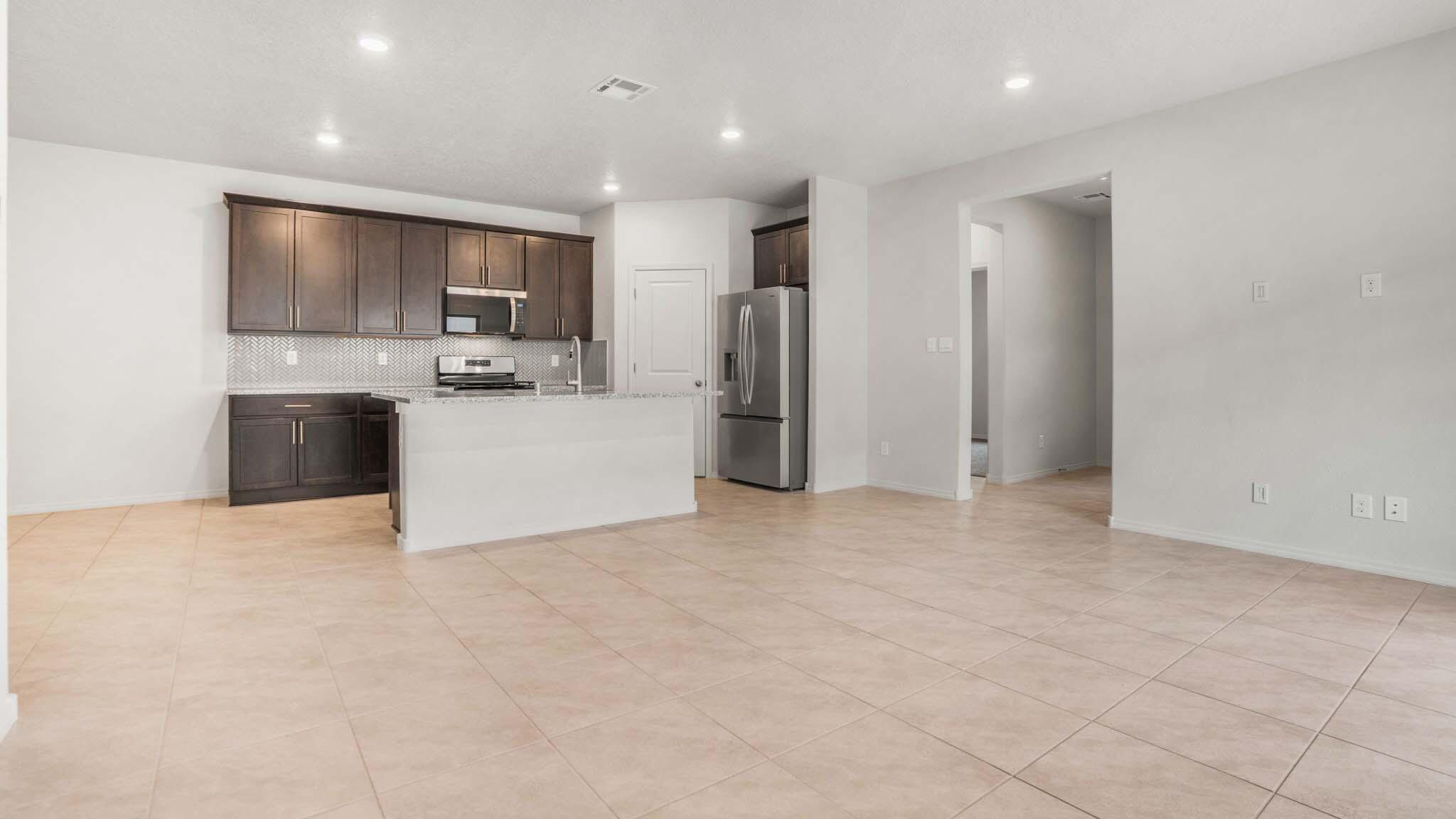 Photo 17 — 6048 Gilpin Drive SE