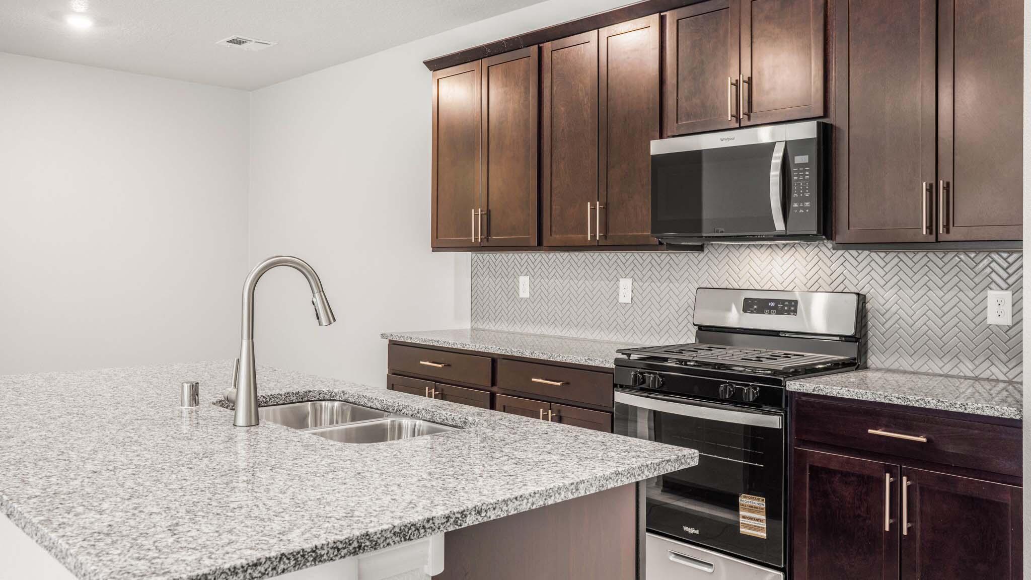 Photo 16 — 6048 Gilpin Drive SE