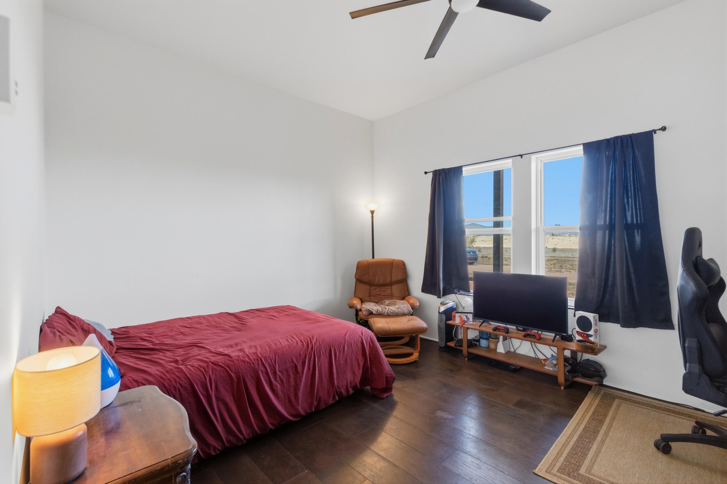Photo 15 — 420 Bassett Boulevard