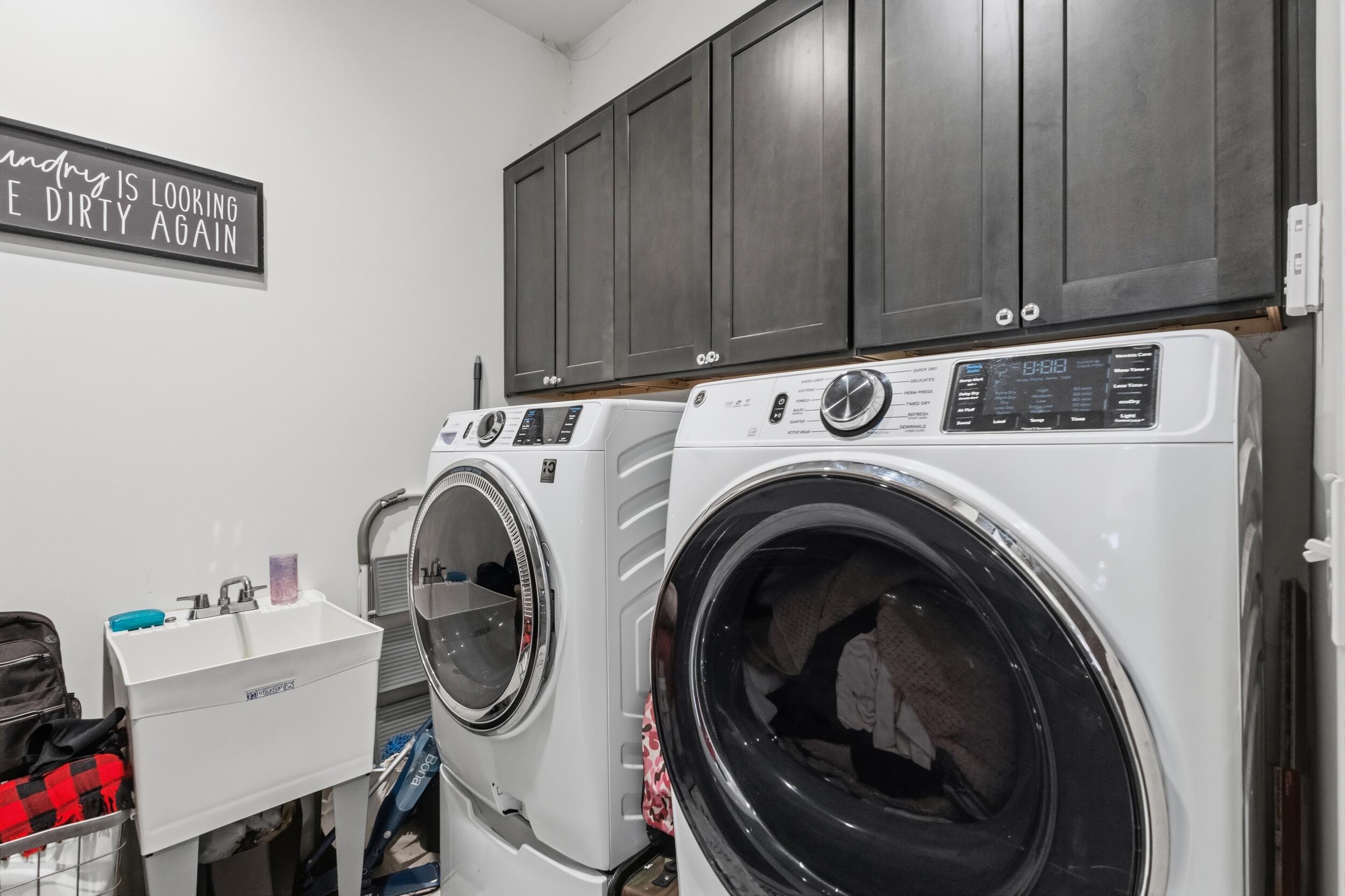 Photo 3 — 420 Bassett Boulevard