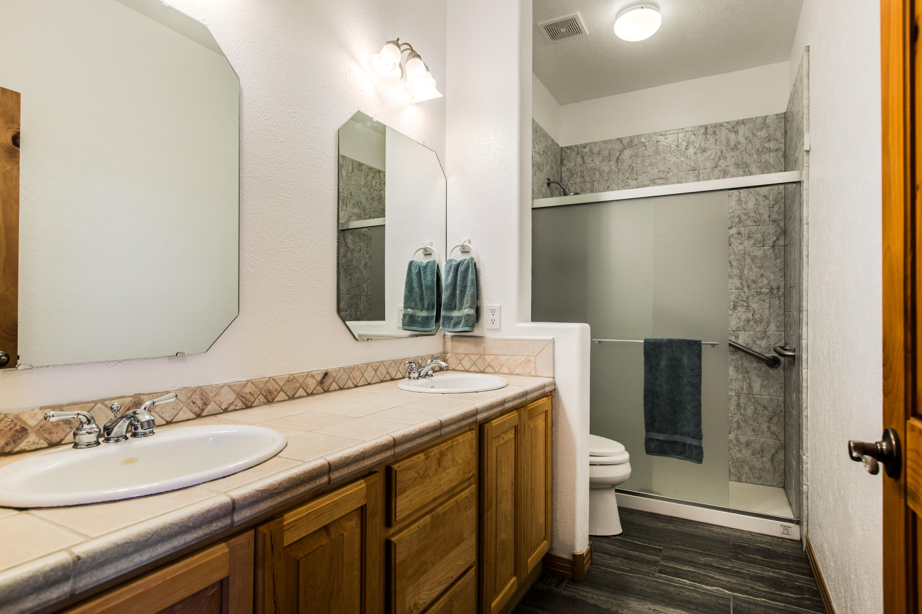 Photo 6 — 6628 High Ridge Place NE