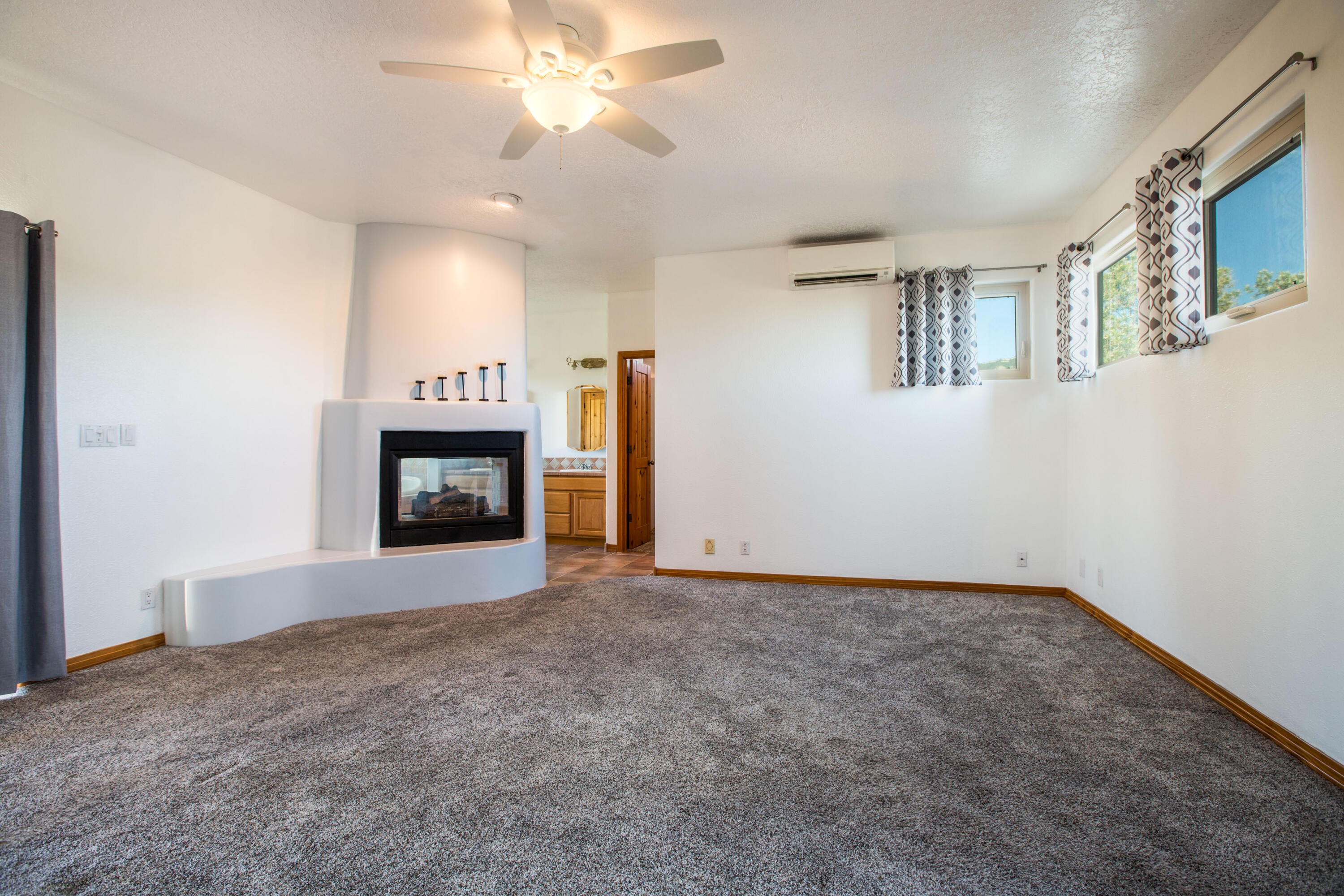 Photo 17 — 6628 High Ridge Place NE