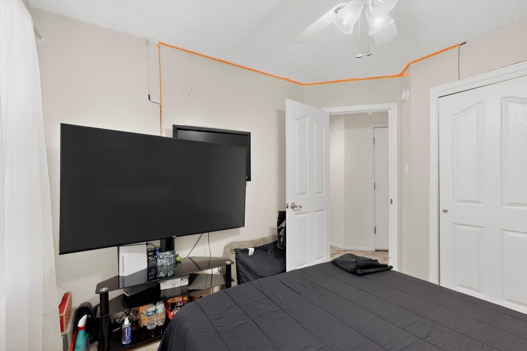 Photo 6 — 7719 San Augustine Street NW