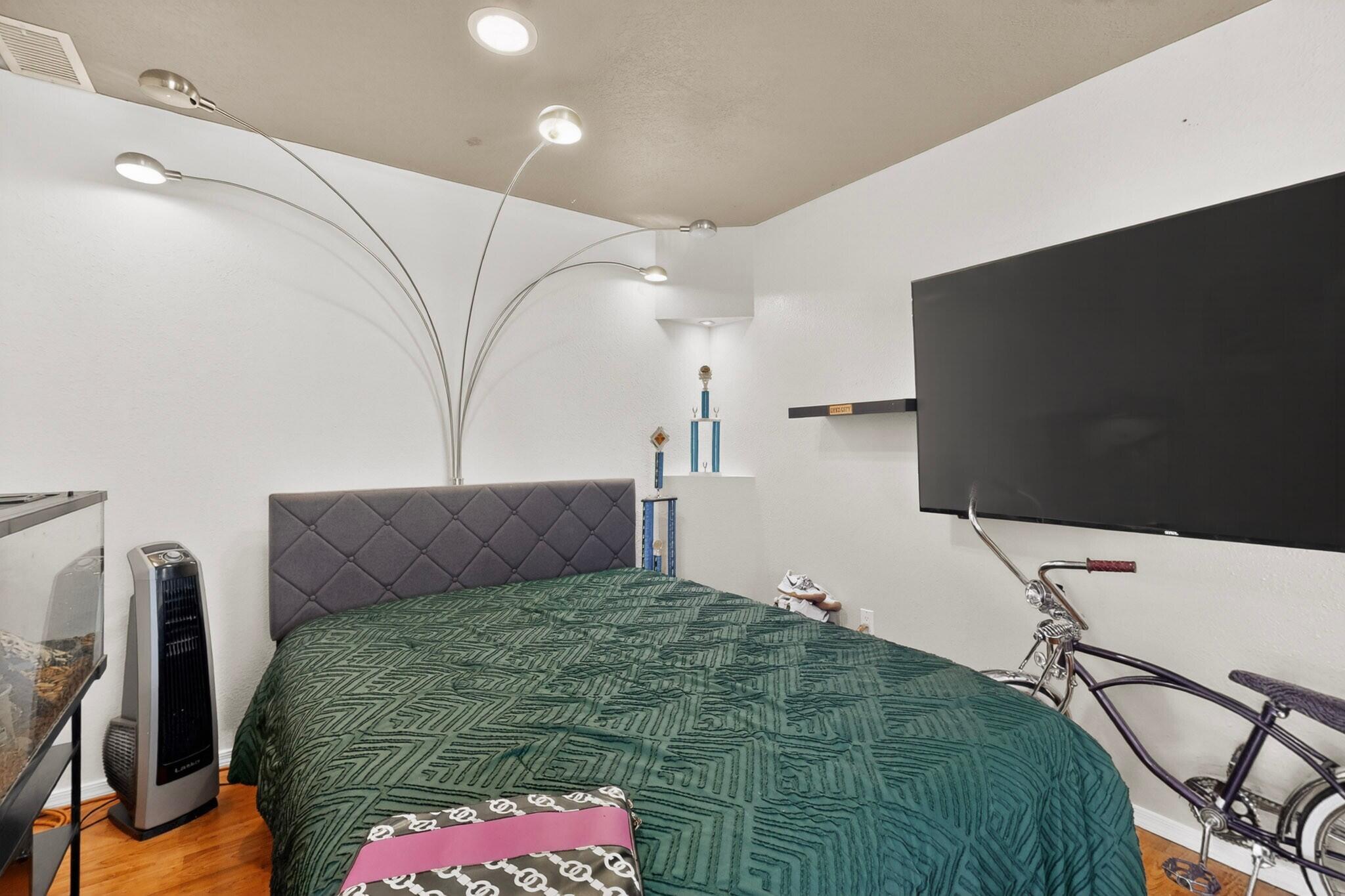 Photo 7 — 7719 San Augustine Street NW