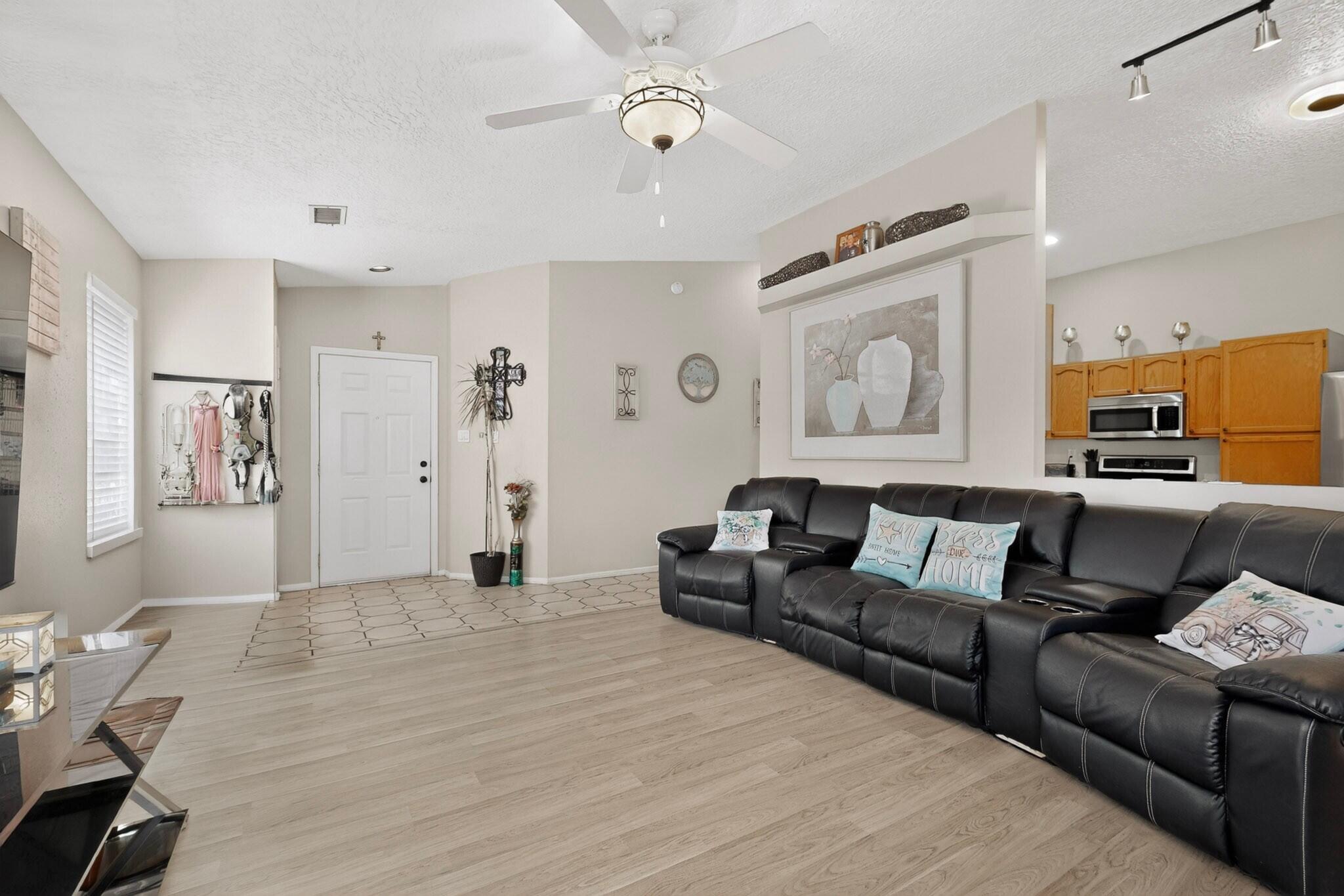 Photo 19 — 7719 San Augustine Street NW