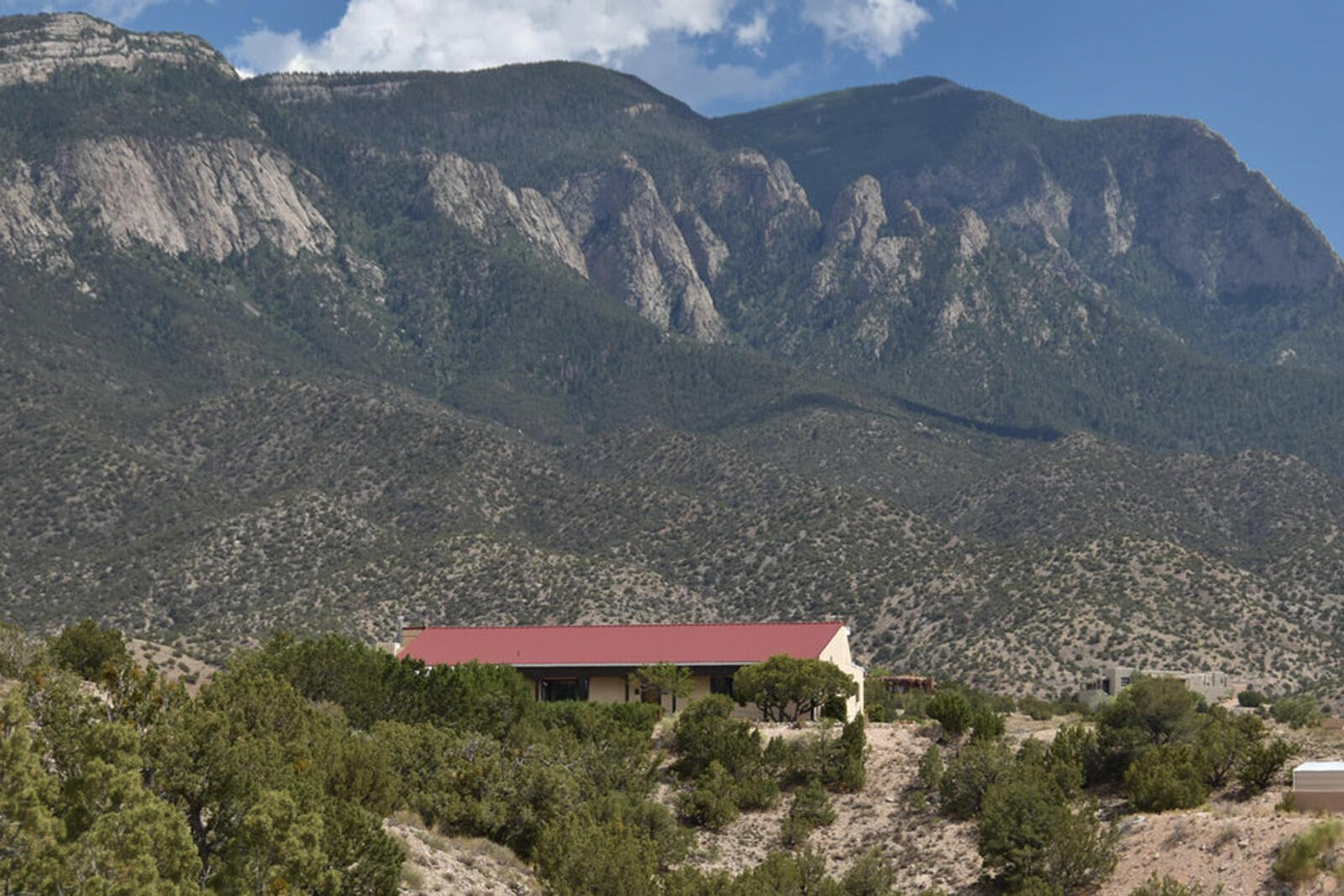 33 Yucca Lane, Placitas, NM 87043
