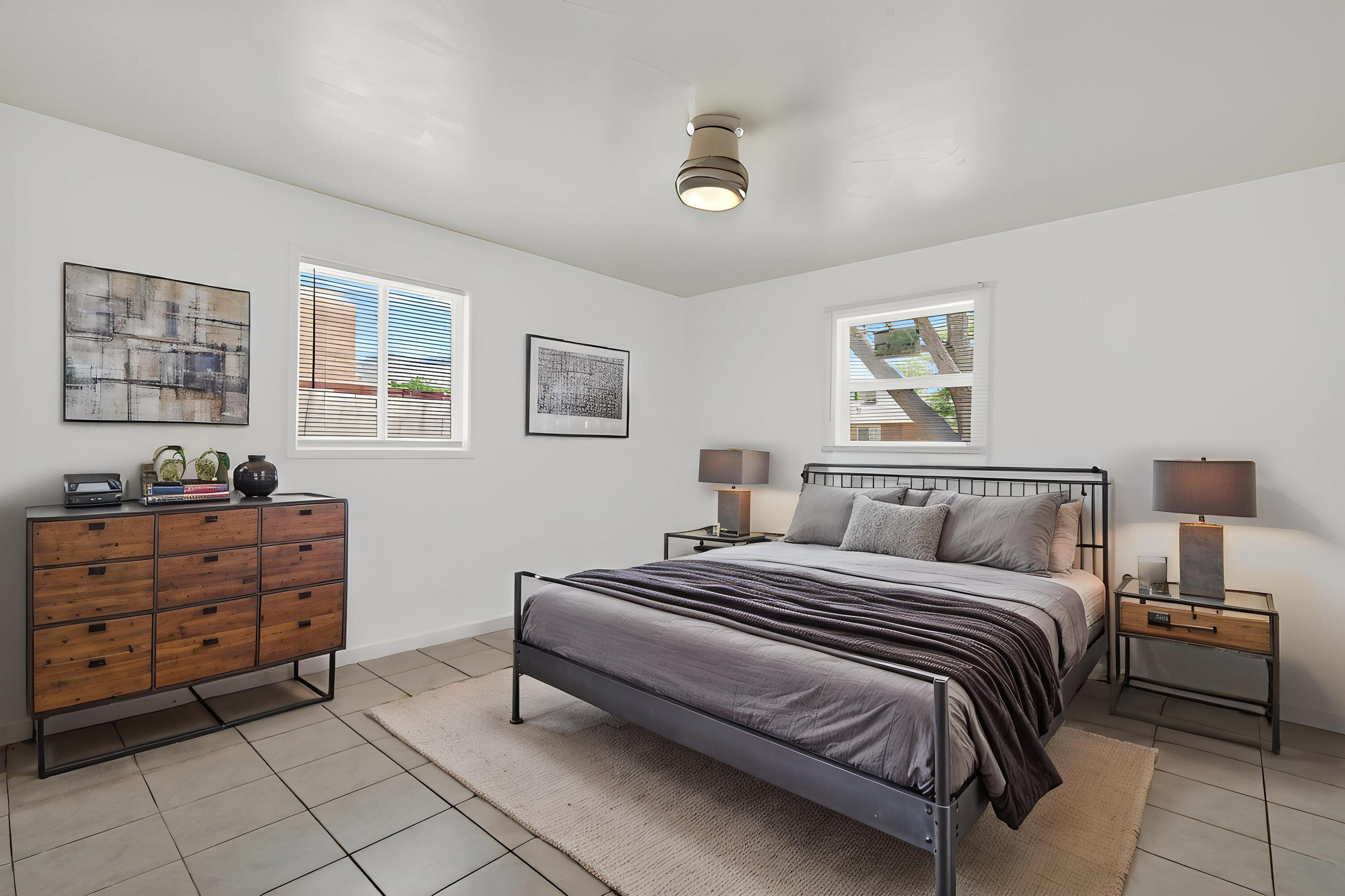 Photo 11 — 2305 Stevens Drive NE