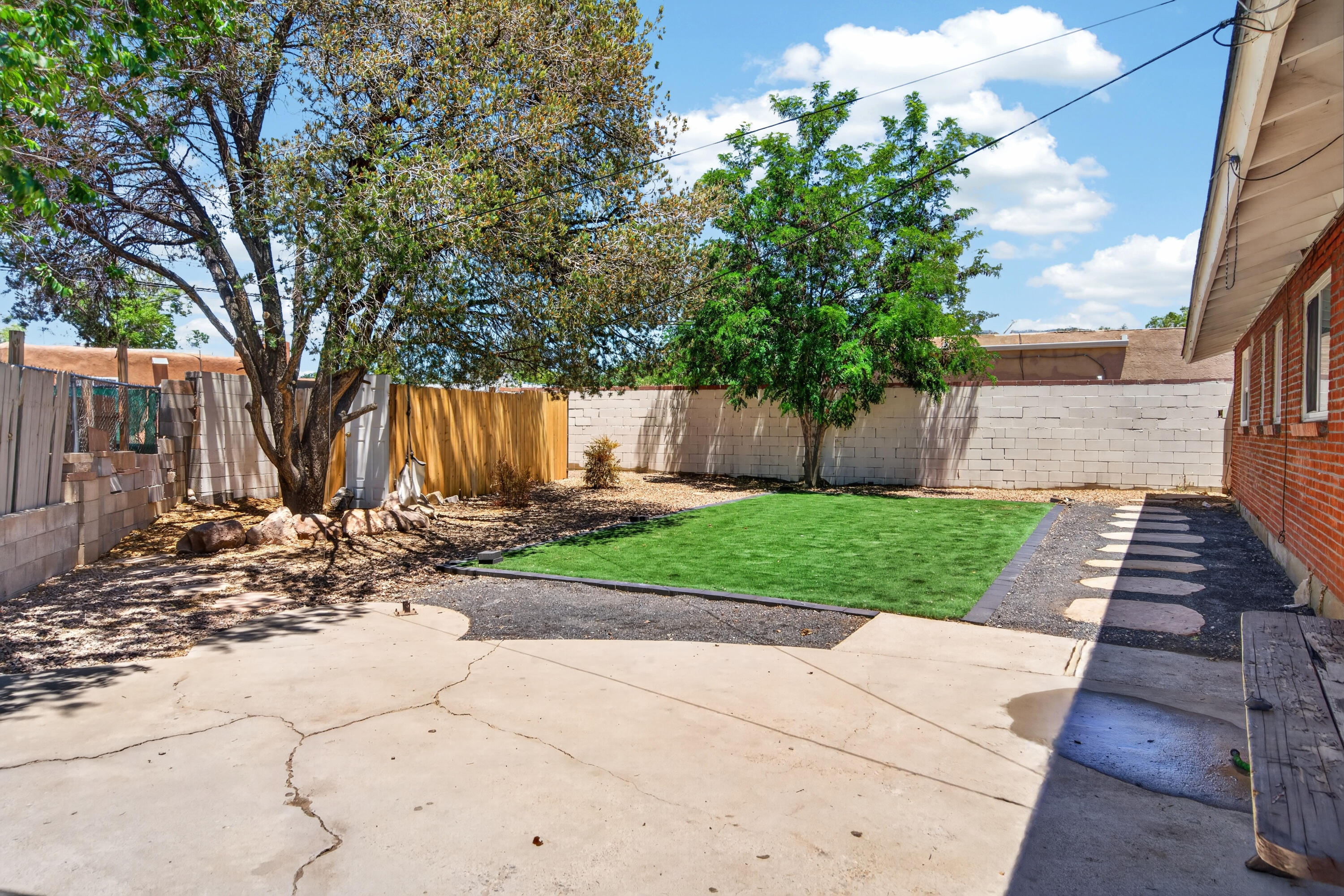 Photo 3 — 2305 Stevens Drive NE