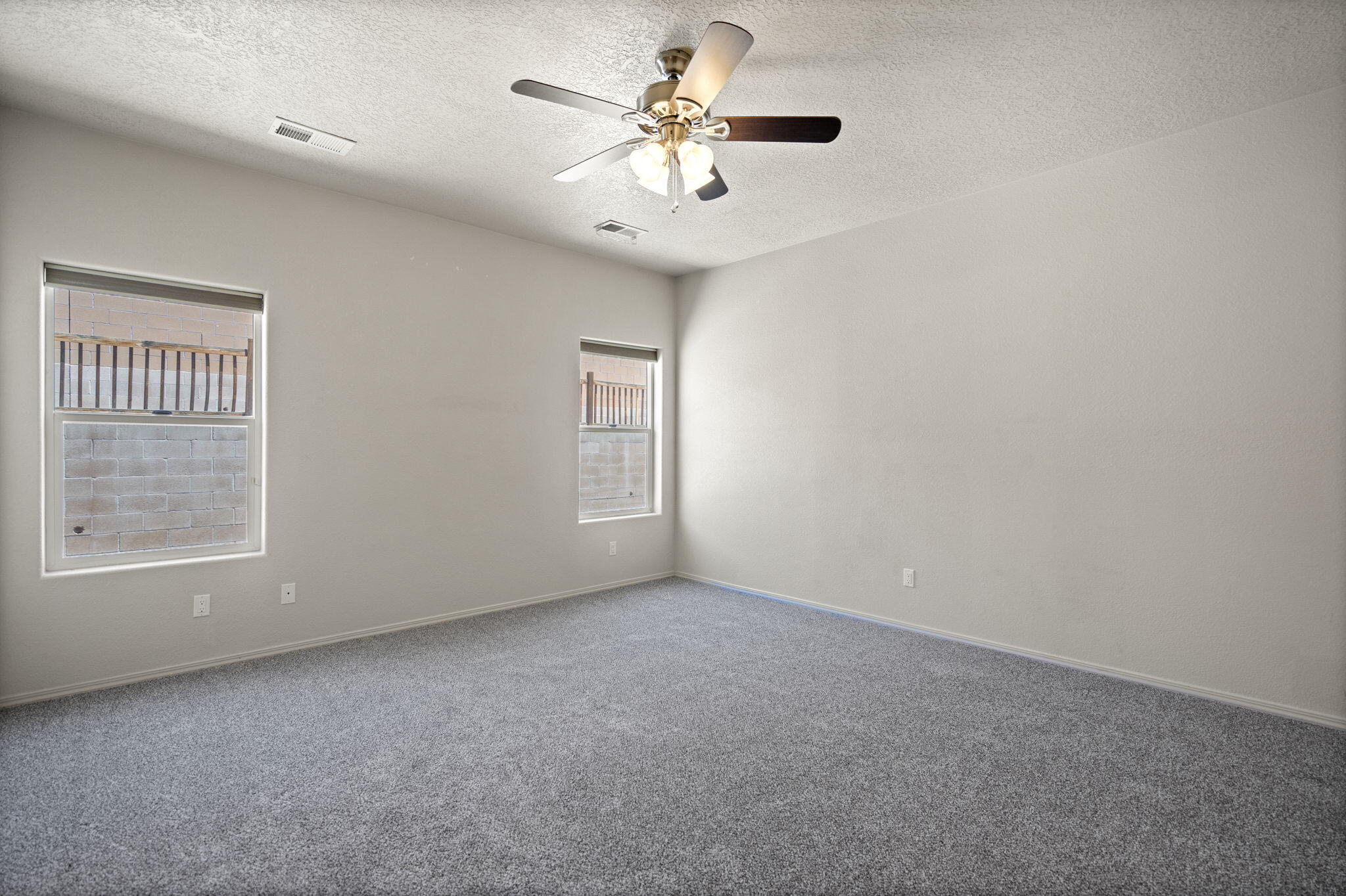 Photo 7 — 6211 Nacional Road NW