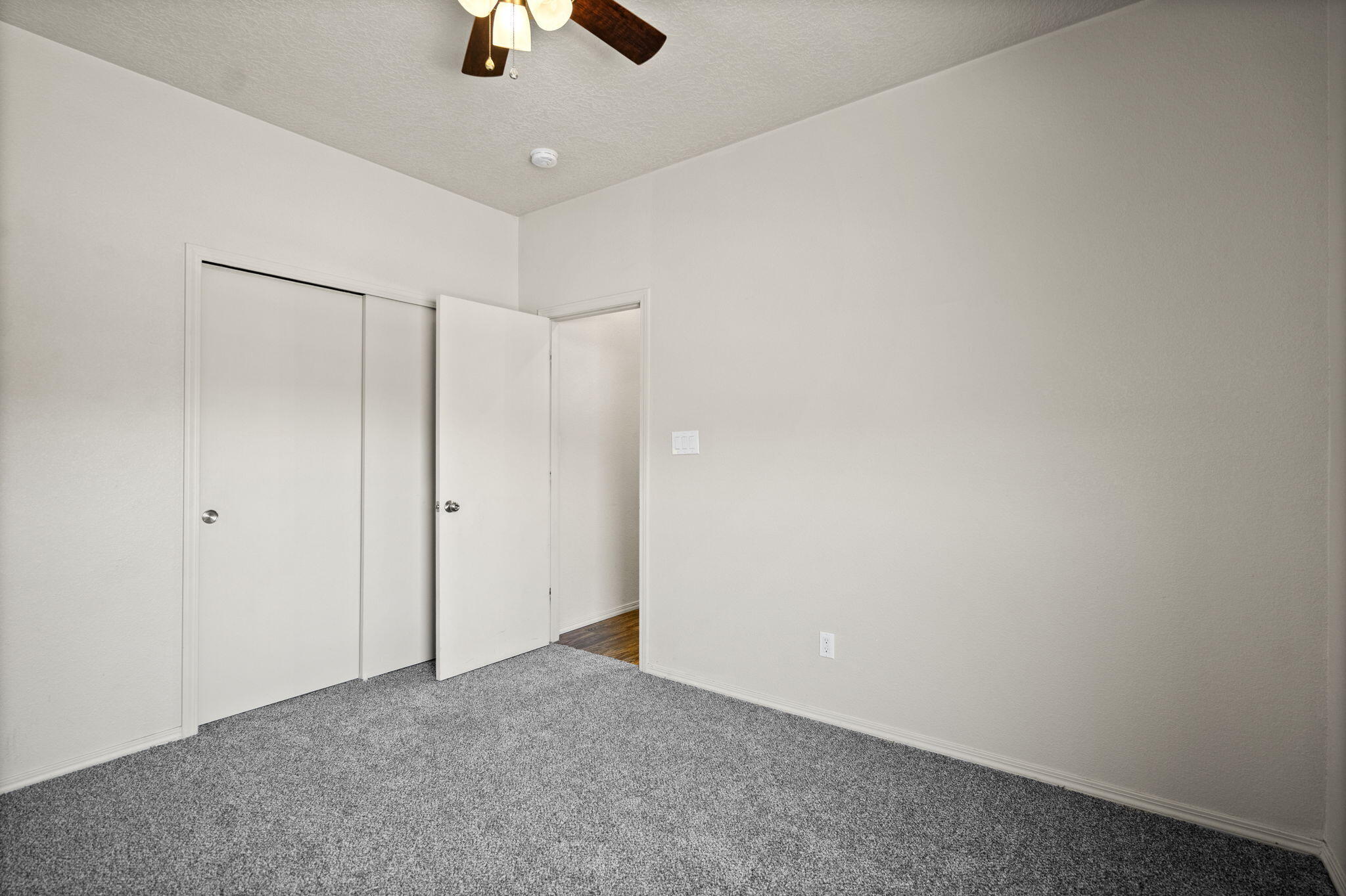 Photo 16 — 6211 Nacional Road NW