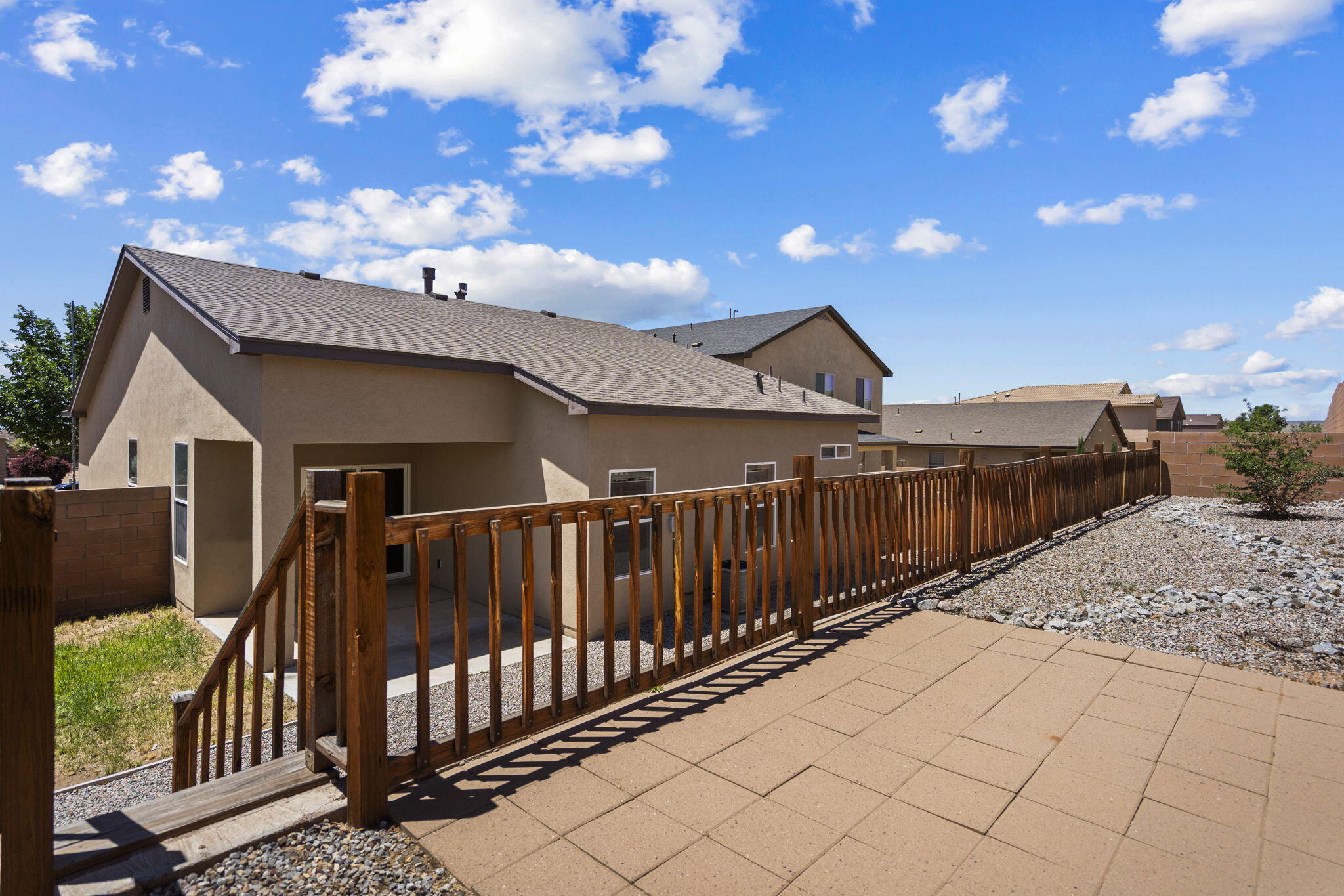 Photo 18 — 6211 Nacional Road NW