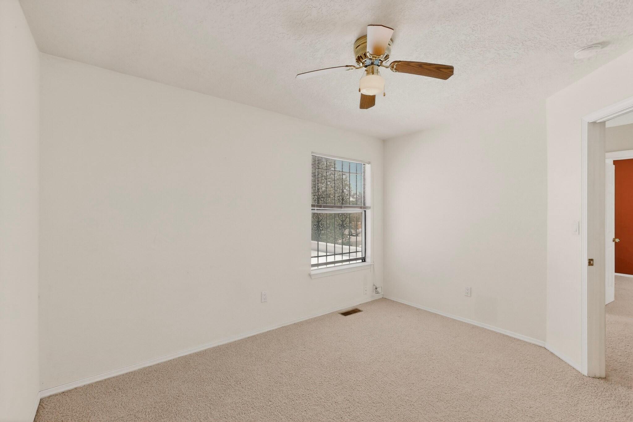 Photo 5 — 7709 Pinewood Drive NW