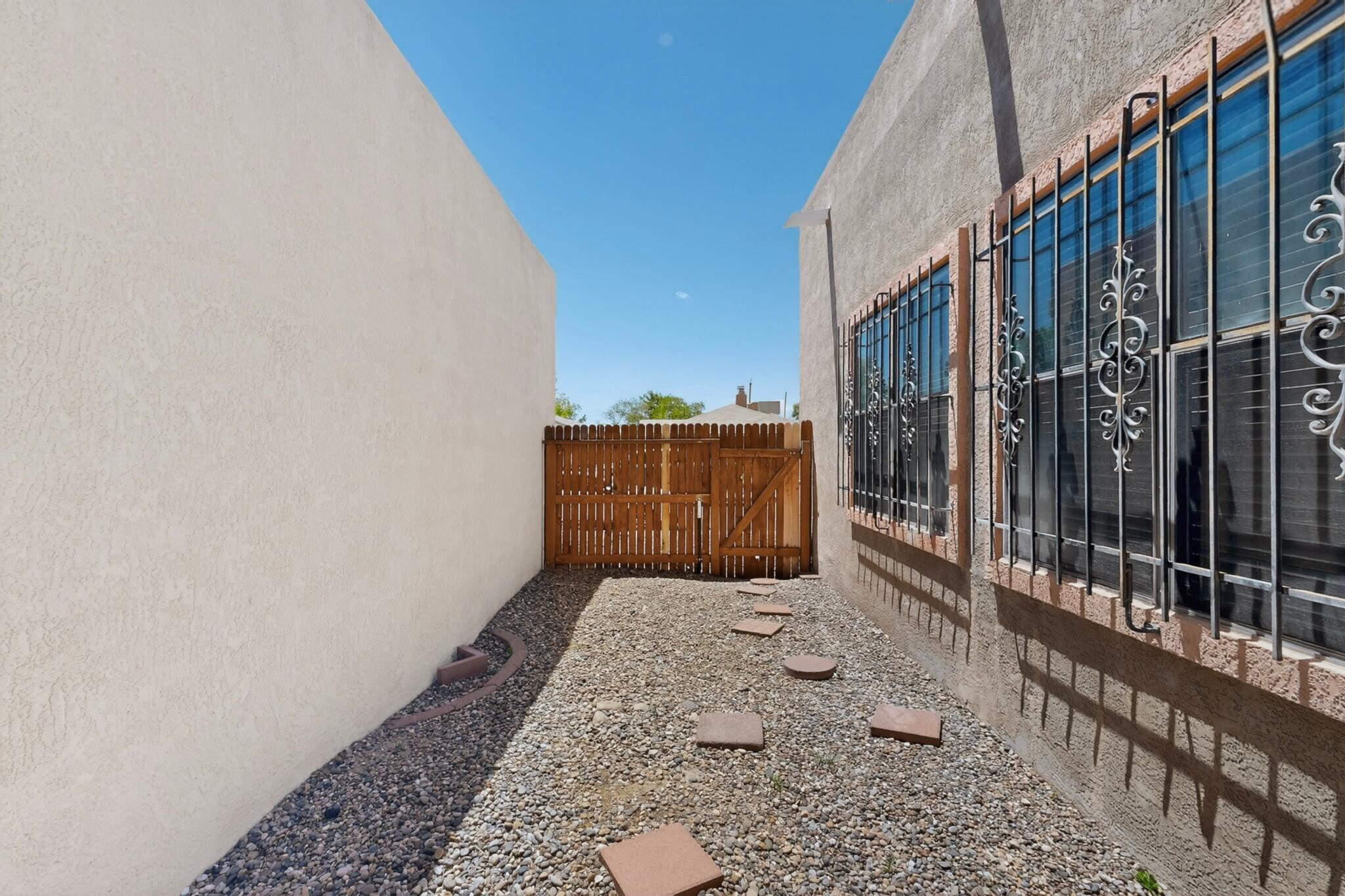 Photo 10 — 7709 Pinewood Drive NW