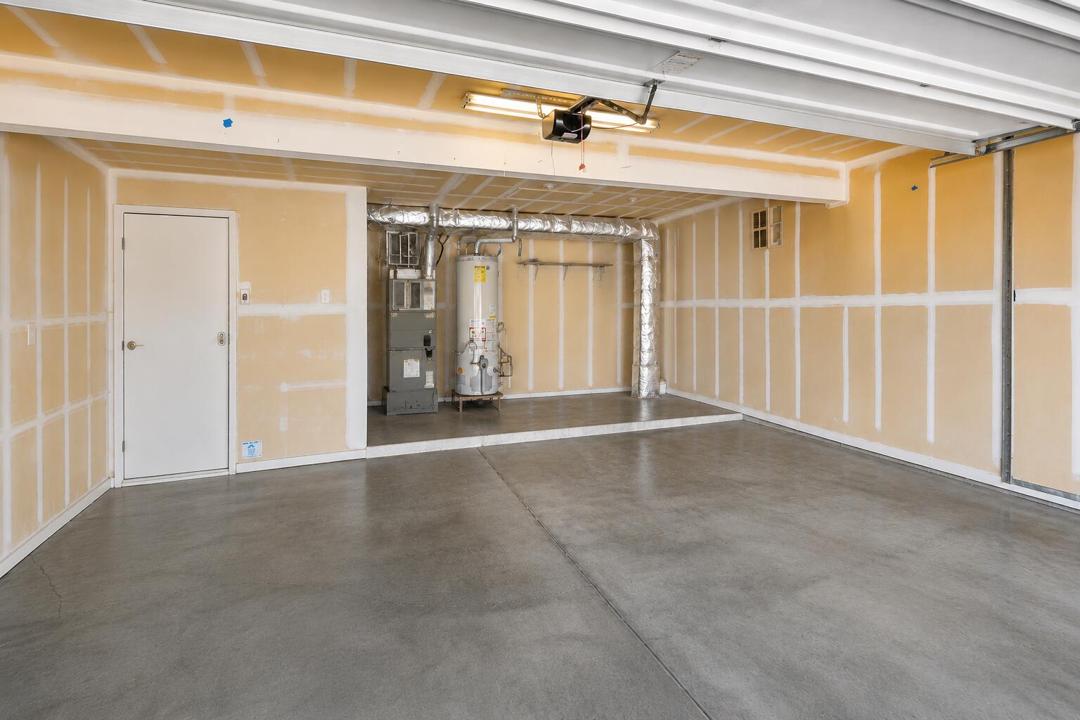Photo 15 — 1420 Summerfield Place SW