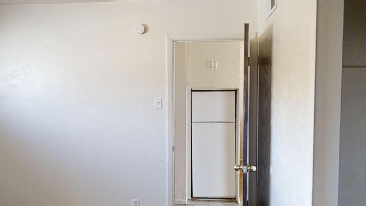 Photo 3 — 8600 Zuni Road SE
