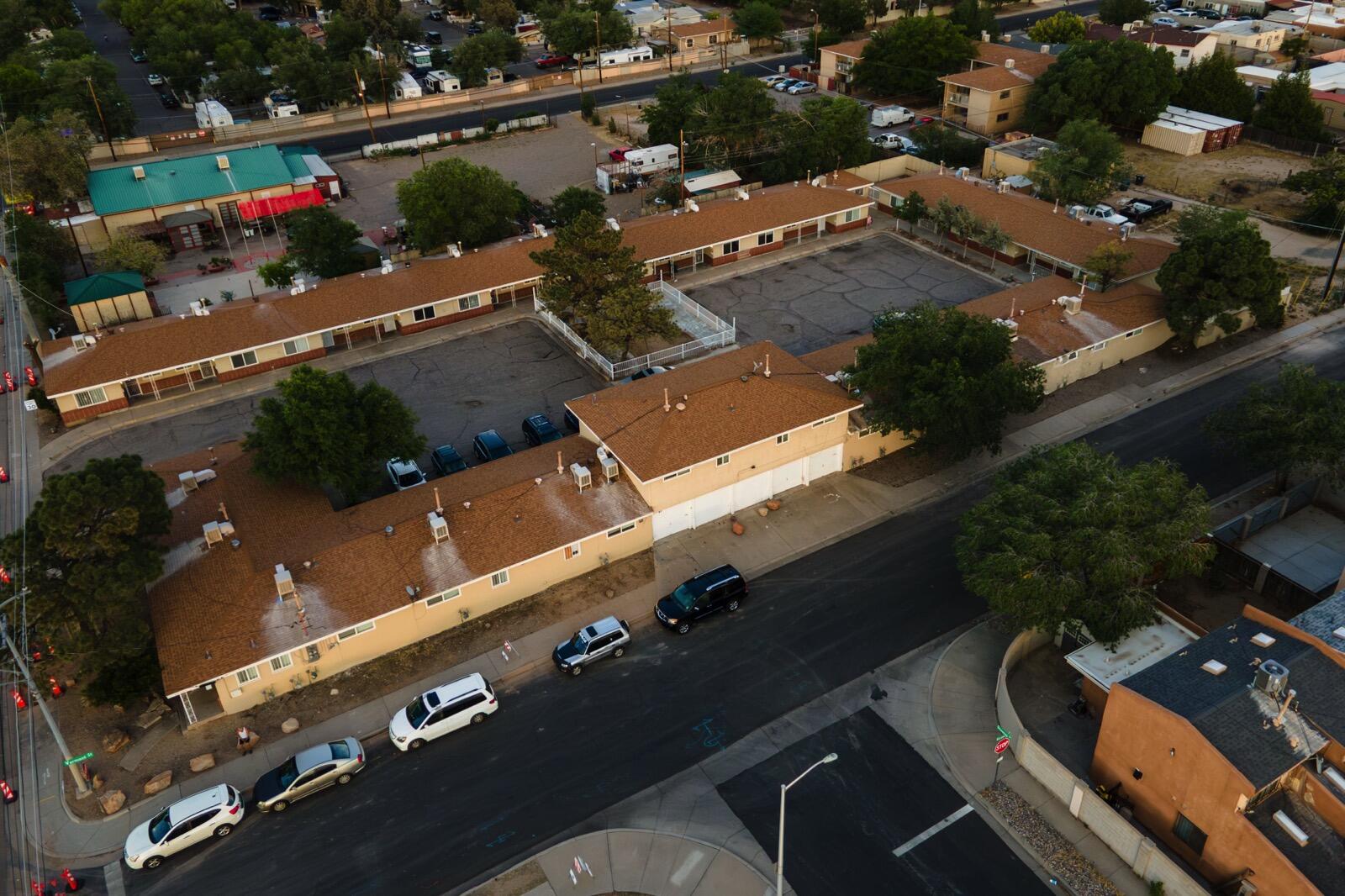 Photo 16 — 8600 Zuni Road SE