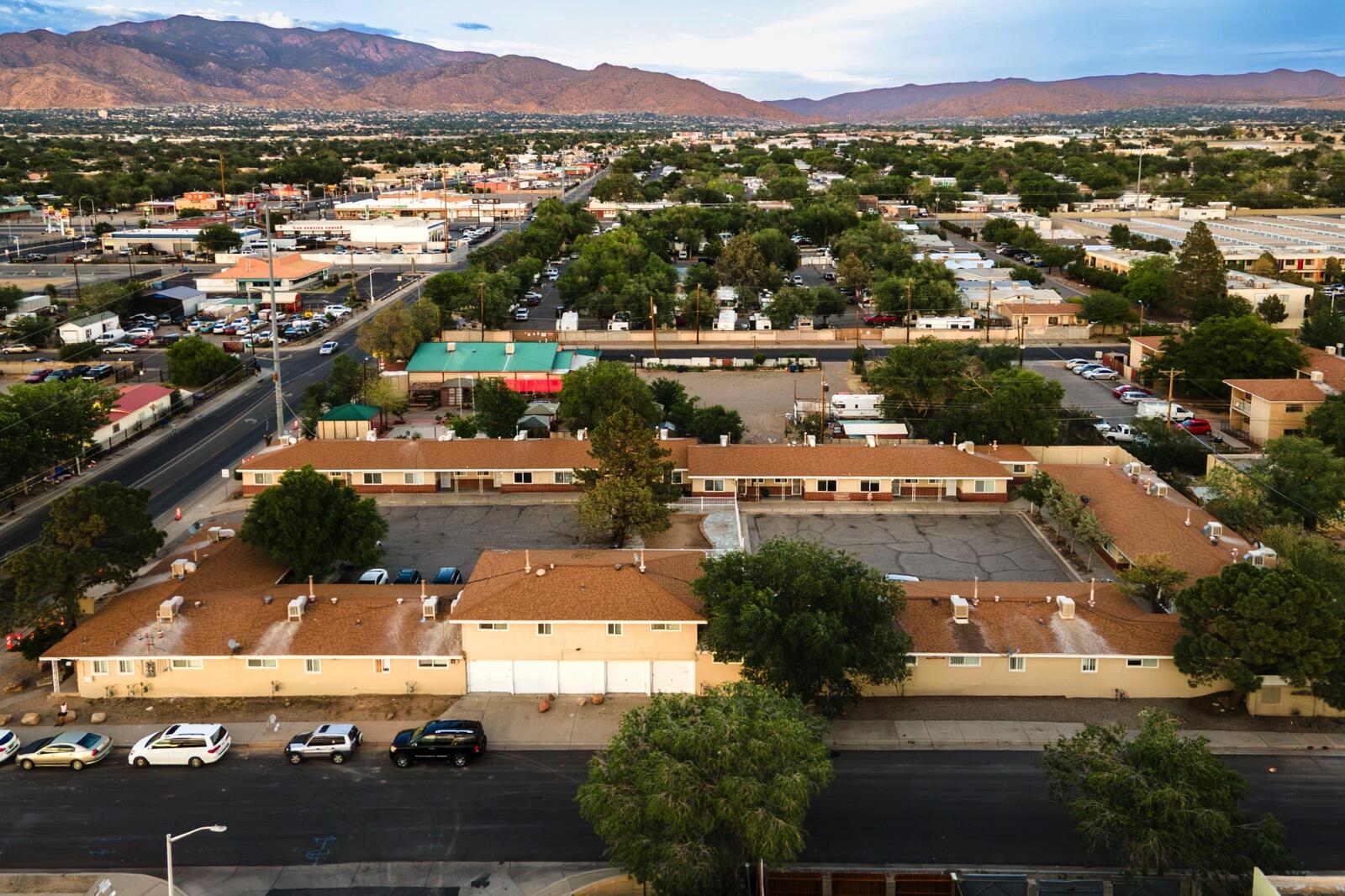 Photo 17 — 8600 Zuni Road SE
