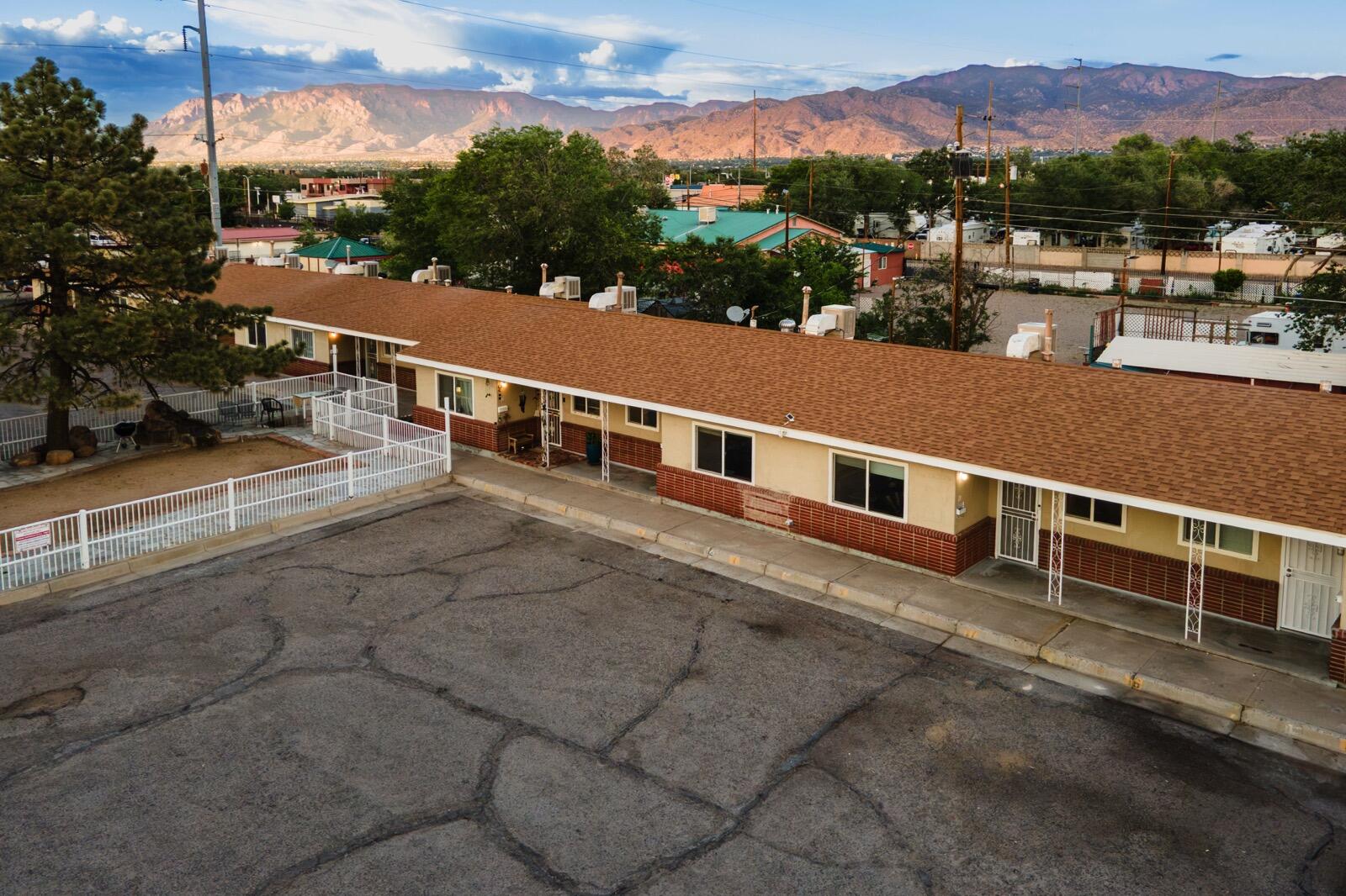 Photo 20 — 8600 Zuni Road SE