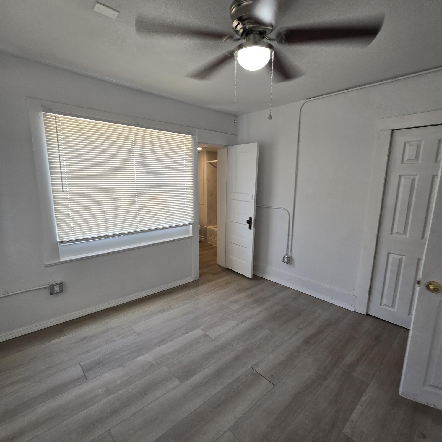 Photo 12 — 110 Mesa Street SE