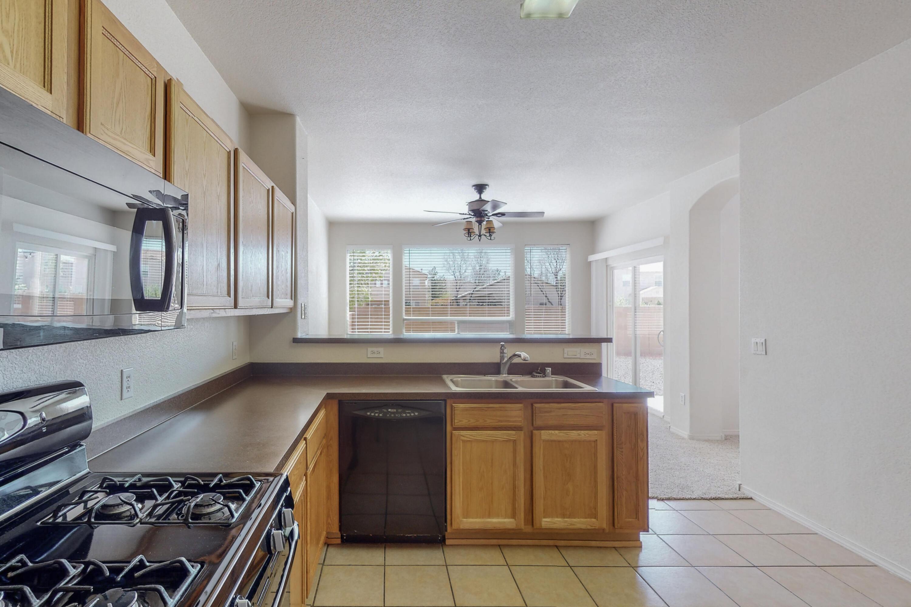 Photo 13 — 6512 Los Pueblos Place NW