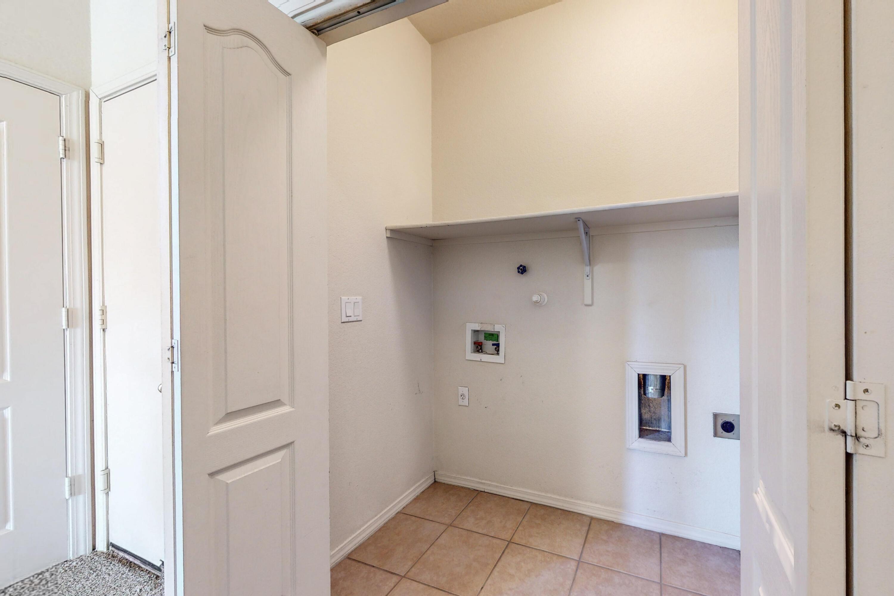 Photo 4 — 6512 Los Pueblos Place NW