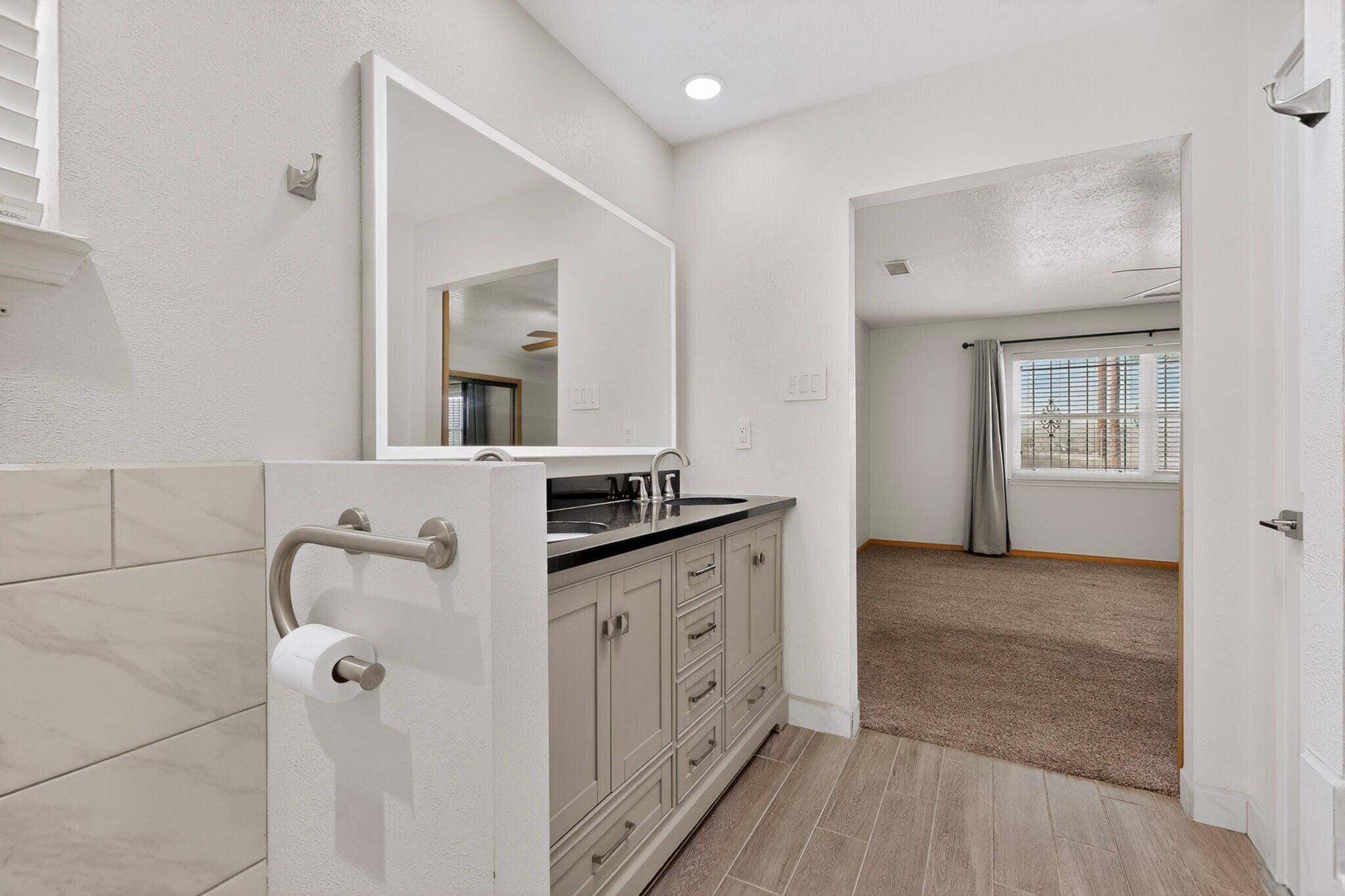 Photo 13 — 3601 Sunstar Lp Loop SW