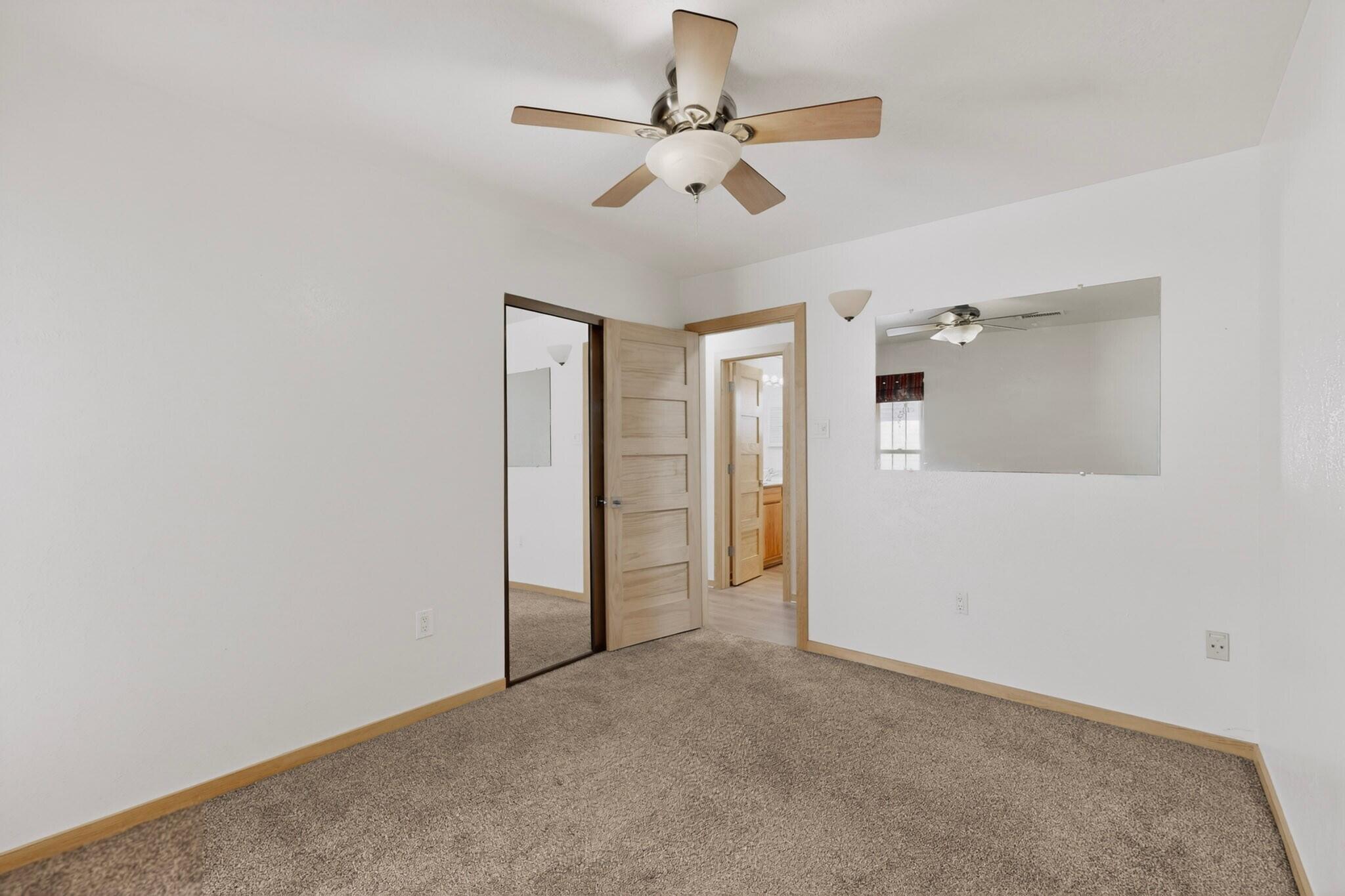 Photo 16 — 3601 Sunstar Lp Loop SW