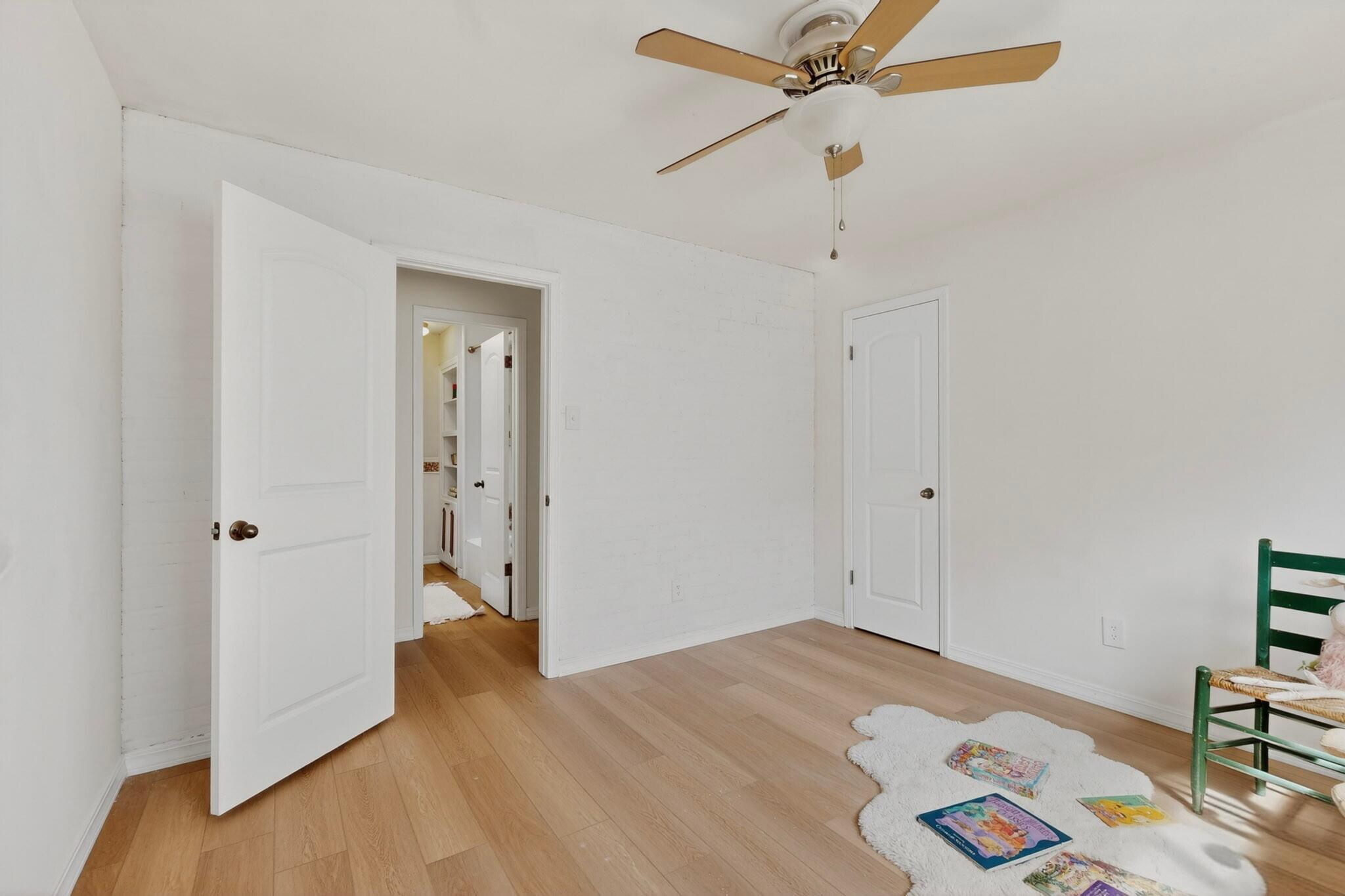 Photo 15 — 3217 Reina Drive NE