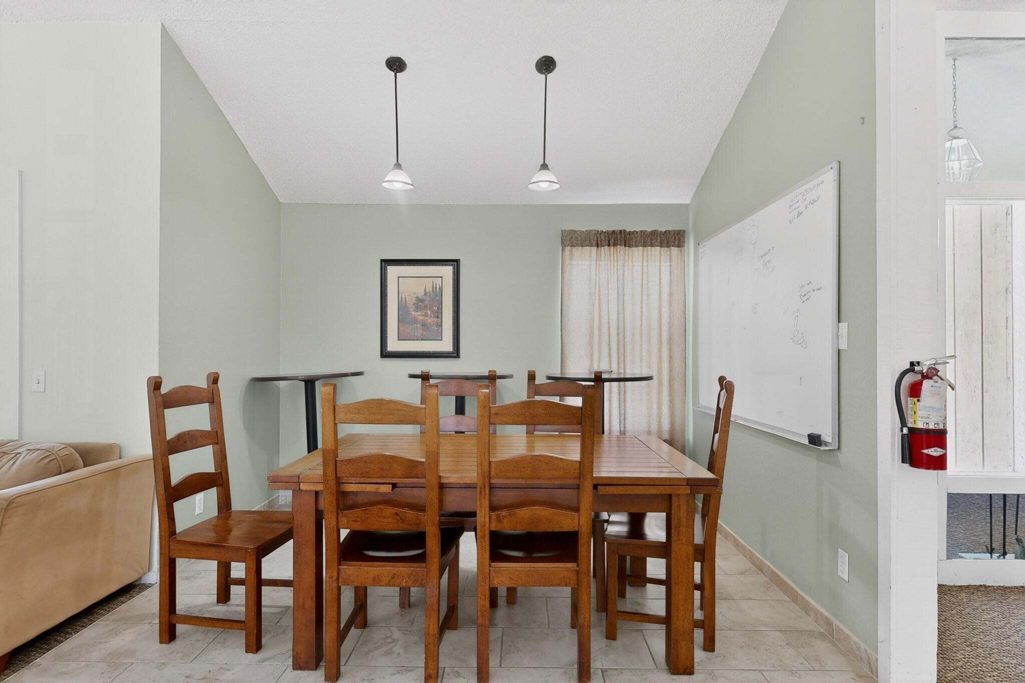Photo 12 — 3827 Montgomery Boulevard NE APT 231