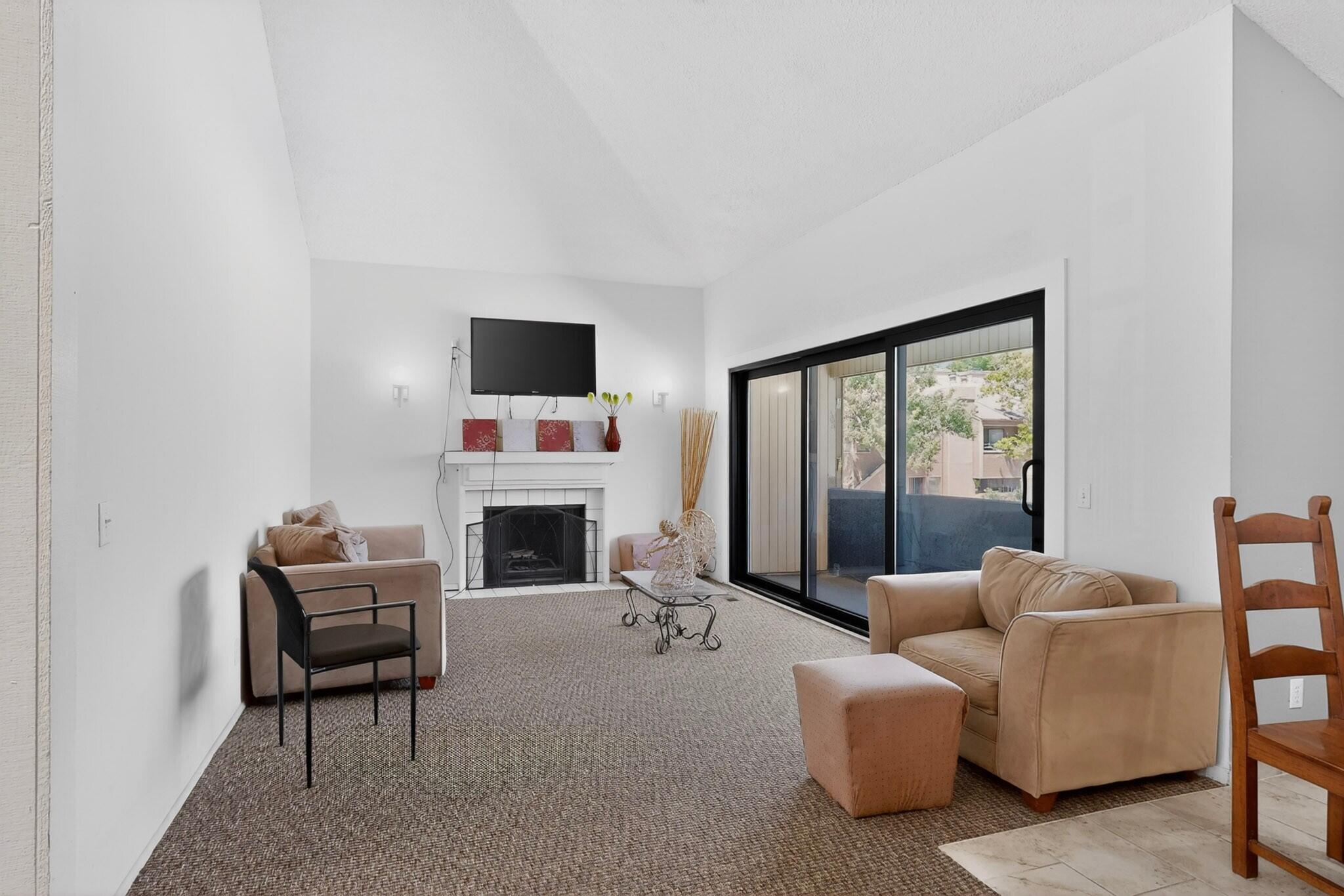 Photo 11 — 3827 Montgomery Boulevard NE APT 231