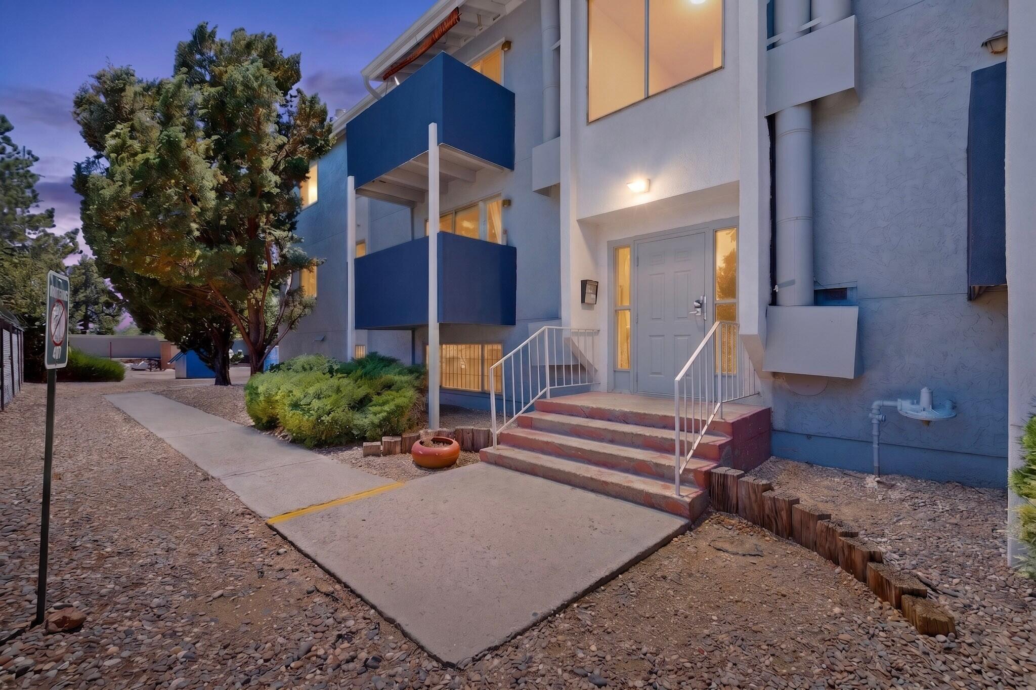 Photo 6 — 3827 Montgomery Boulevard NE APT 231