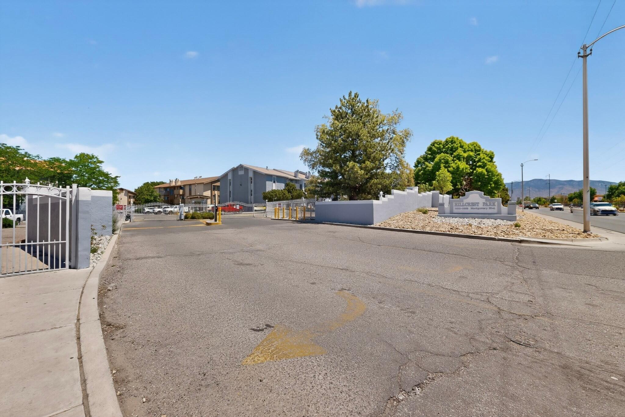 Photo 5 — 3827 Montgomery Boulevard NE APT 231