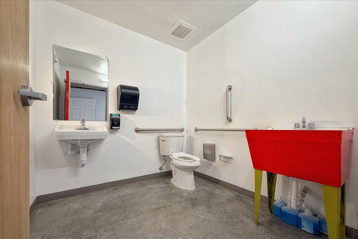 Photo 3 — 1300 Rufina Lane A-1