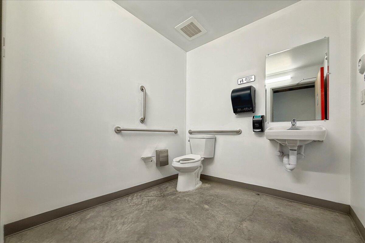 Photo 4 — 1300 Rufina Lane A-1