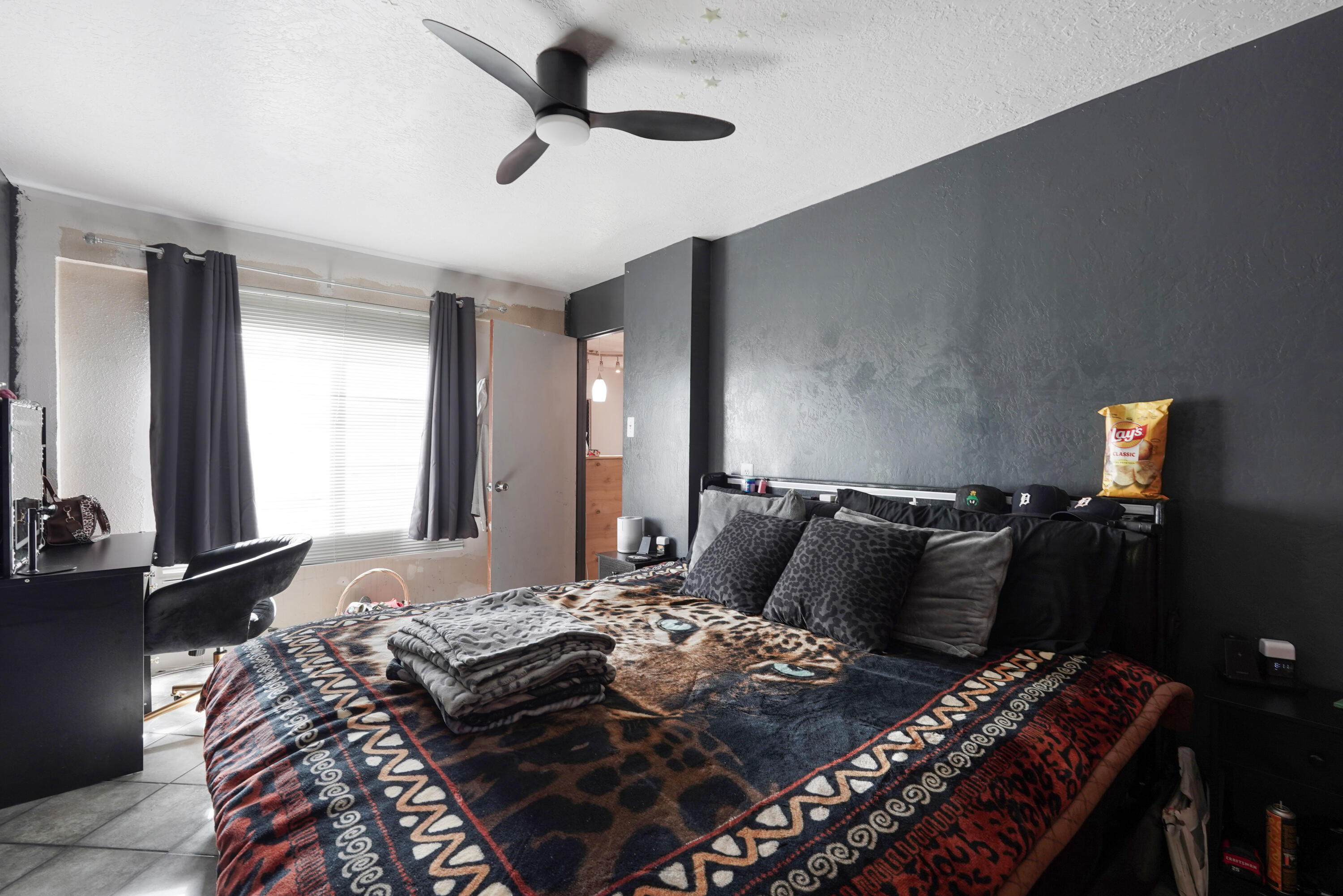 Photo 9 — 207 52nd Street SW