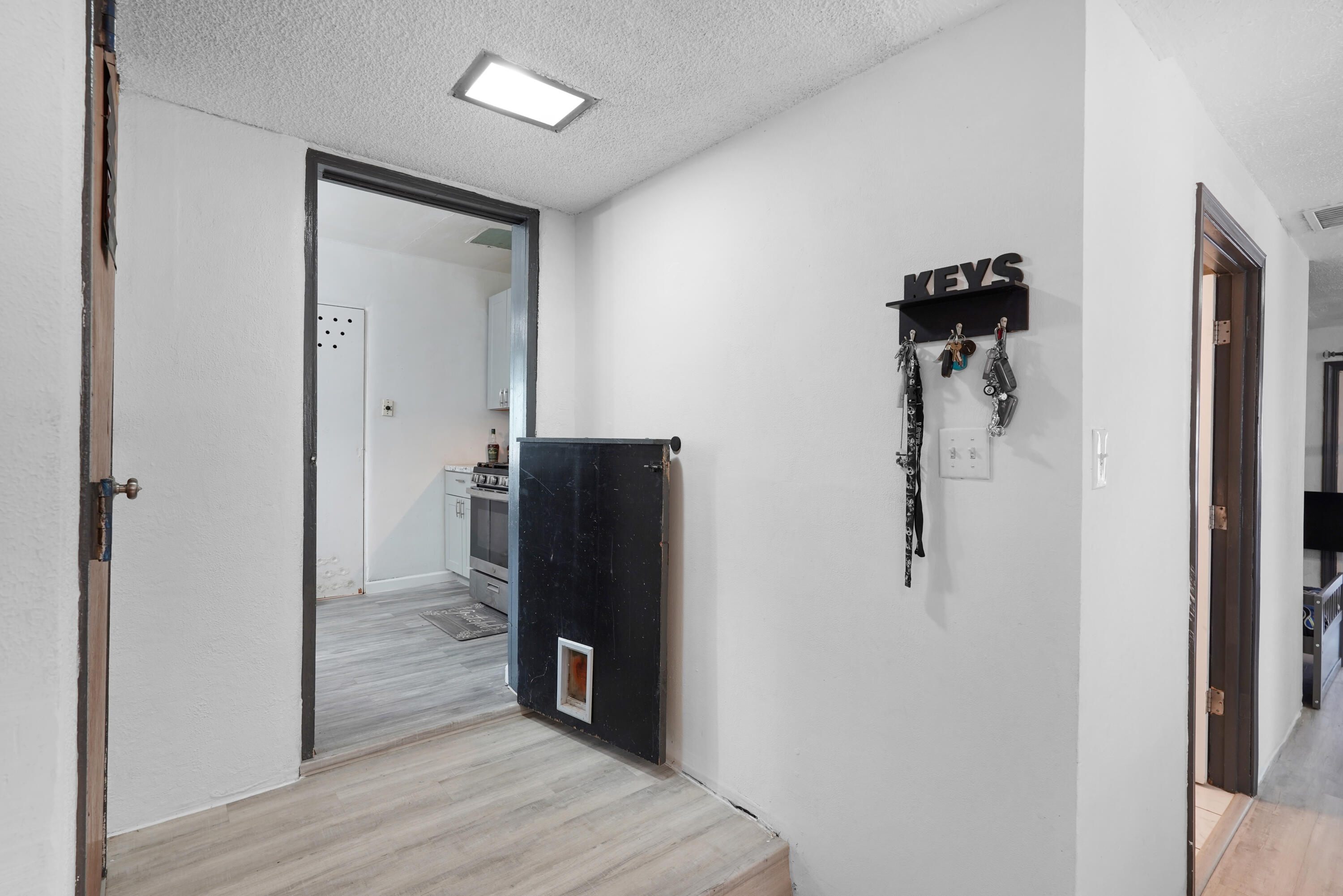 Photo 18 — 207 52nd Street SW