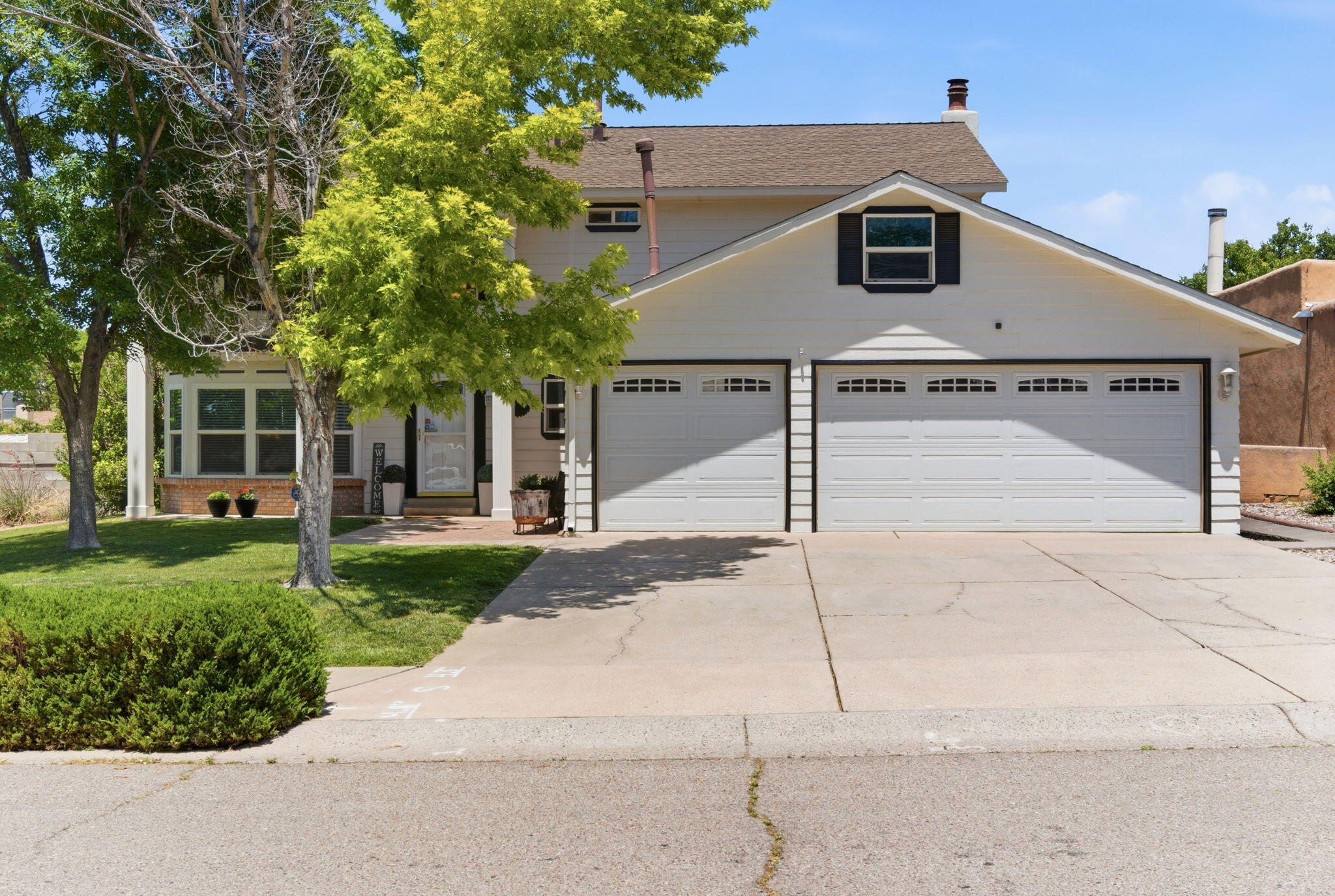 9601 Villa Del Rey NE, Albuquerque, NM 87111