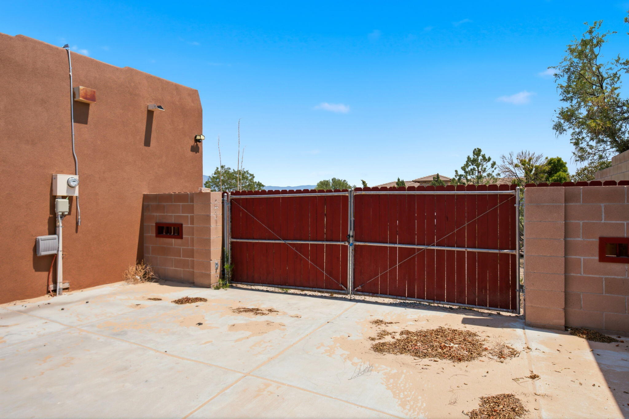 Photo 7 — 2133 Gazelle Road NE