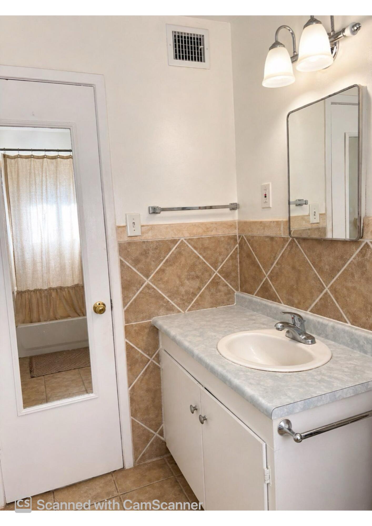 Photo 3 — 700 Liles Street