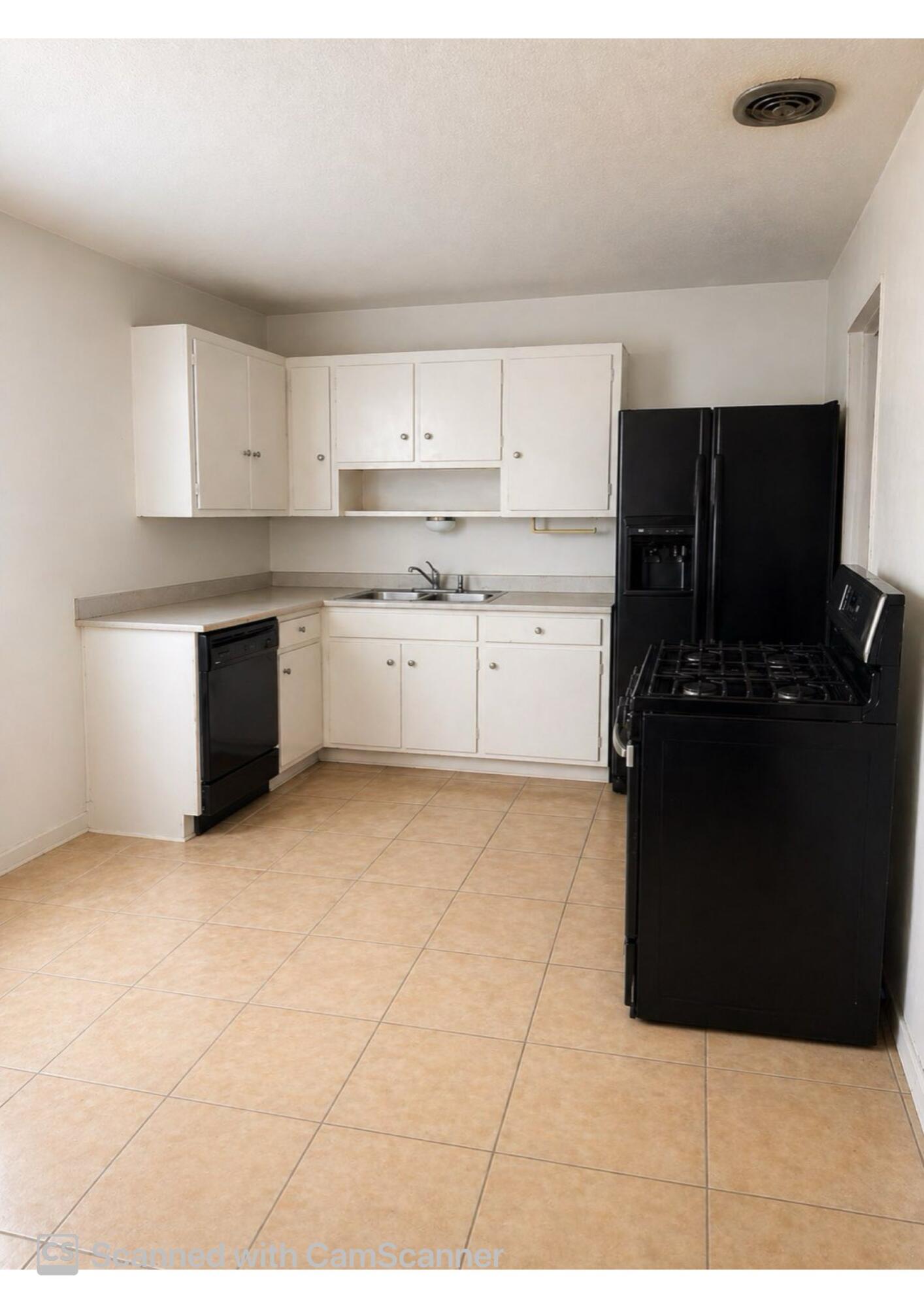 Photo 12 — 700 Liles Street
