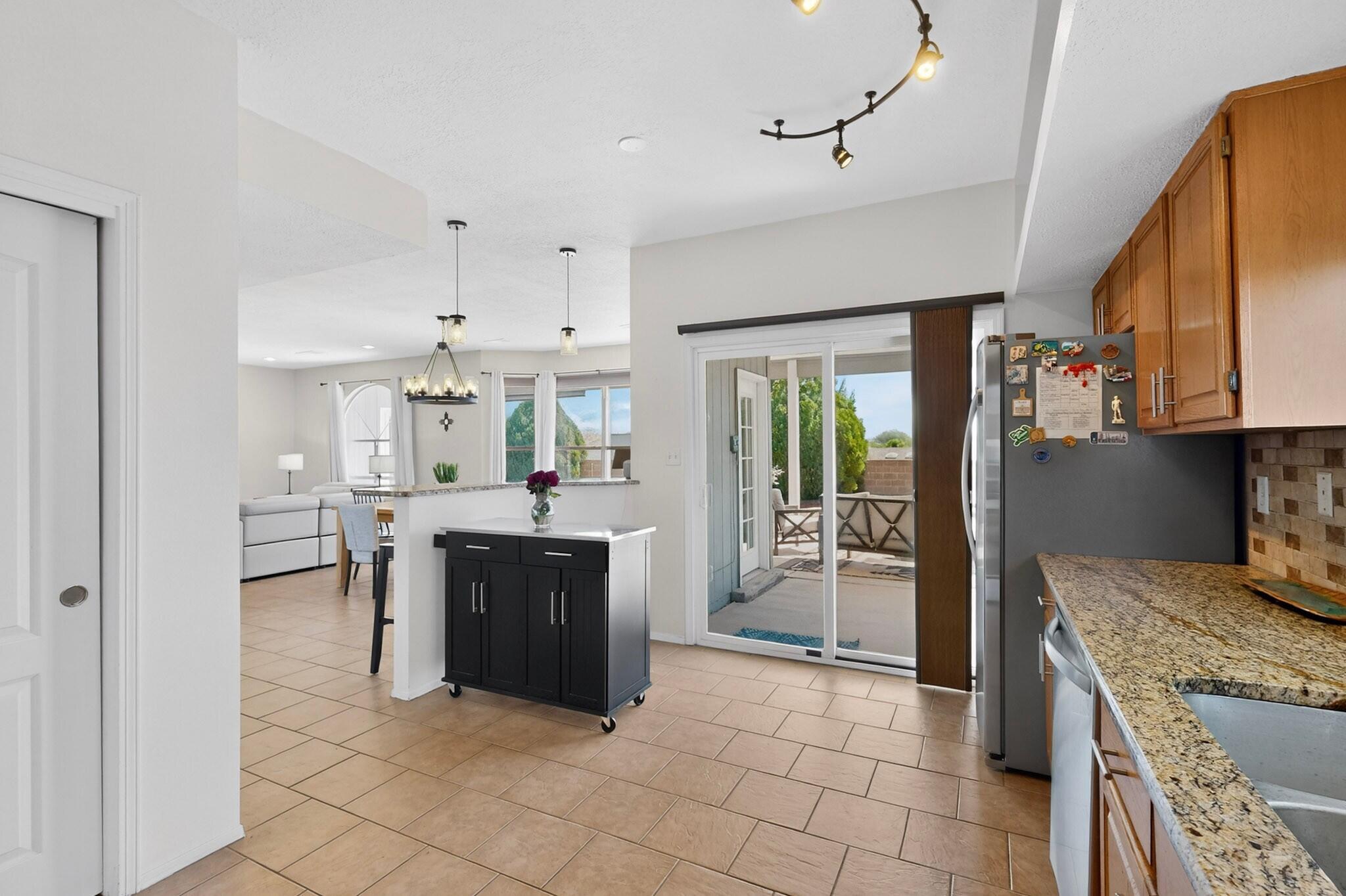 Photo 20 — 2512 Cabezon Drive NE